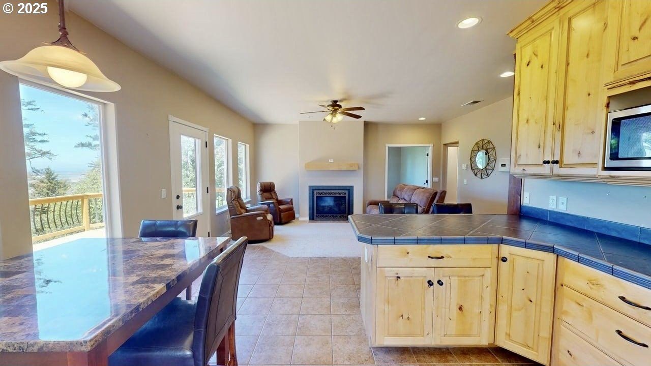 Gold Beach, Oregon, 97444, United States, 6 Bedrooms Bedrooms, ,4 BathroomsBathrooms,Residential,For Sale,1982299