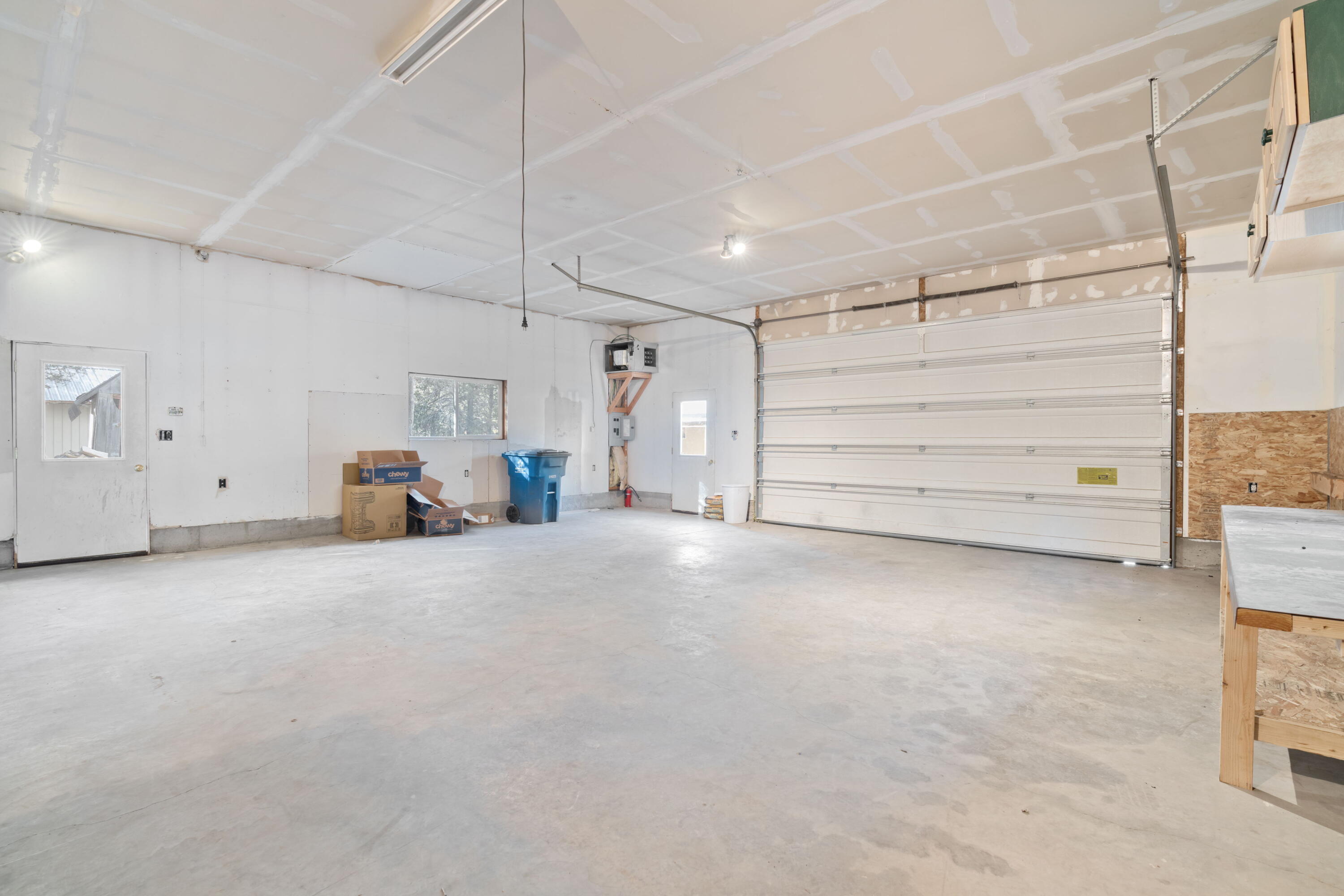 La Pine, Oregon, 97739, United States, 3 Bedrooms Bedrooms, ,2 BathroomsBathrooms,Residential,For Sale,1991520