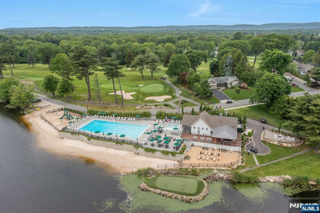 Ramsey, New Jersey, 07446, United States, 6 Bedrooms Bedrooms, ,5 BathroomsBathrooms,Residential,For Sale,1847263