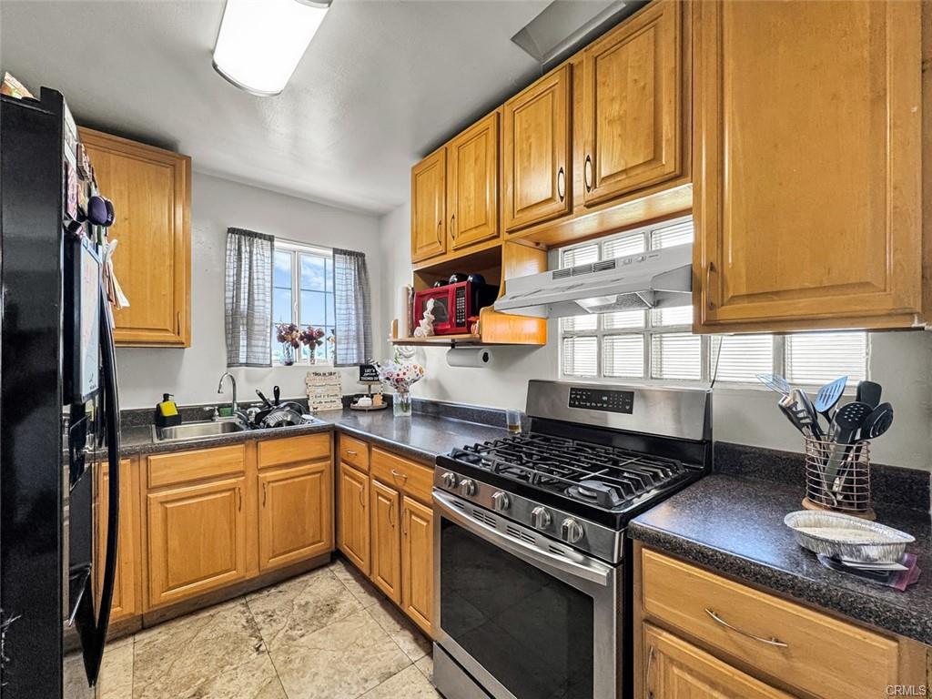 Montebello, California, 90640, United States, 3 Bedrooms Bedrooms, ,3 BathroomsBathrooms,Residential,For Sale,1987402