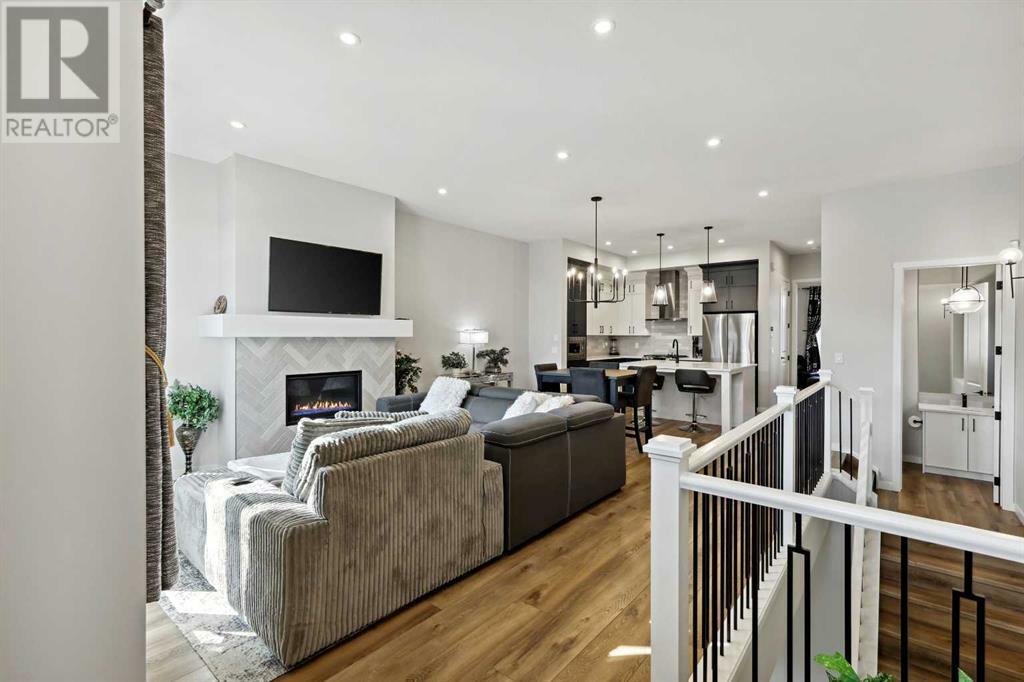 CALGARY, Alberta, T3M 2Z6, CA, 3 Bedrooms Bedrooms, ,2 BathroomsBathrooms,Residential,For Sale,1867473