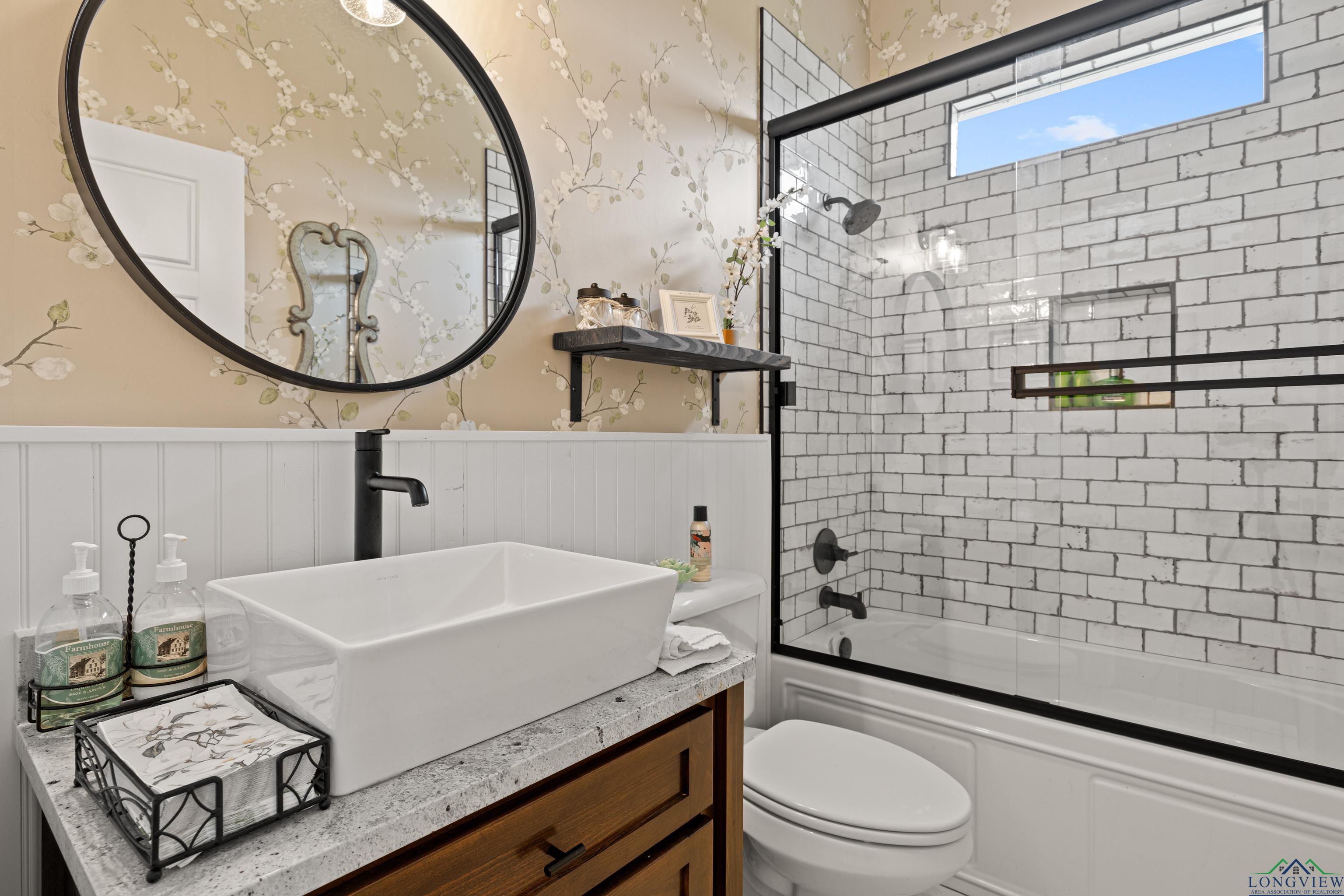 Jefferson, Texas, 75657, United States, 4 Bedrooms Bedrooms, ,4 BathroomsBathrooms,Residential,For Sale,1859470