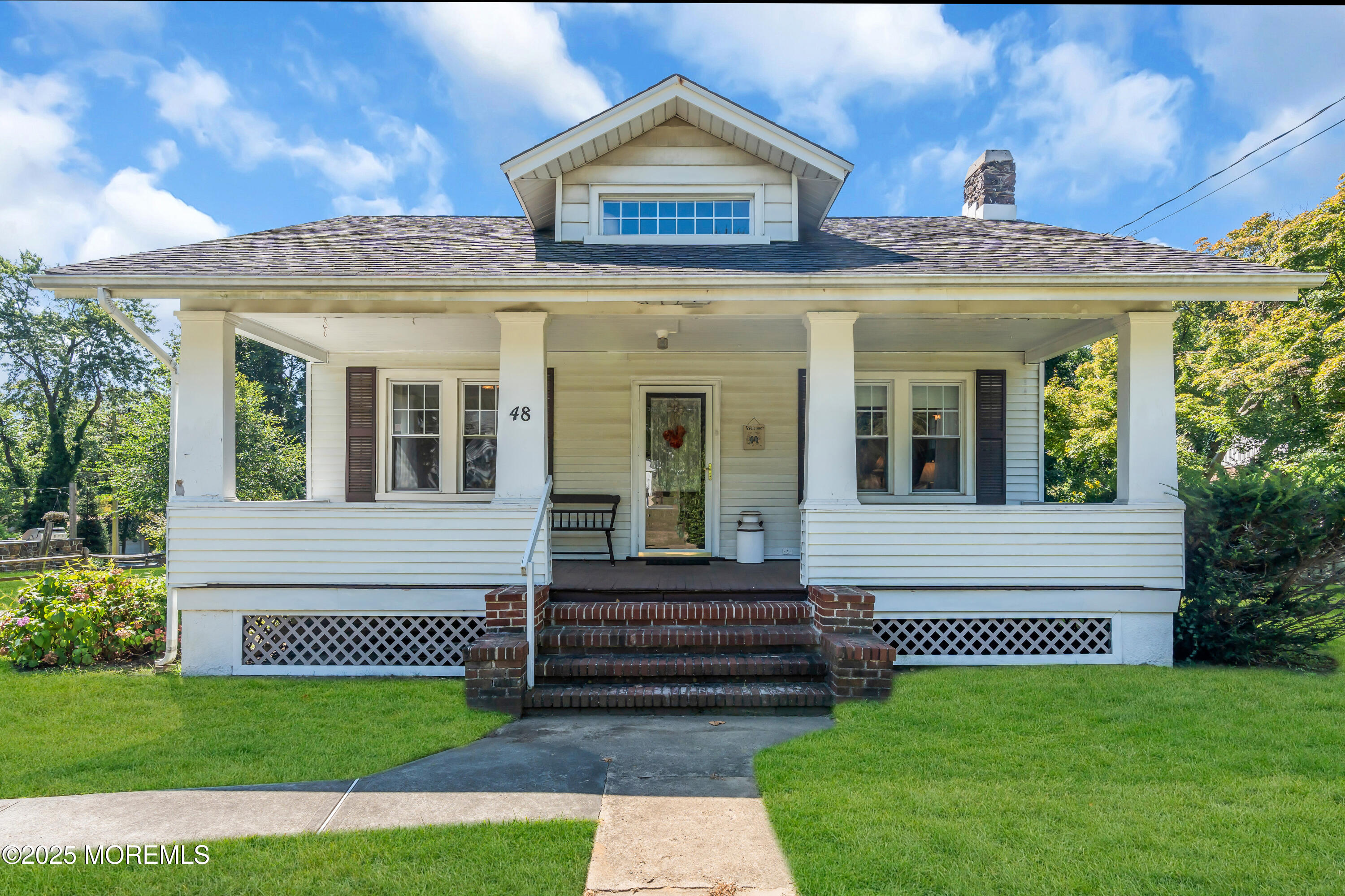 Atlantic Highlands, New Jersey, 07716, United States, 2 Bedrooms Bedrooms, ,1 BathroomBathrooms,Residential,For Sale,1940186