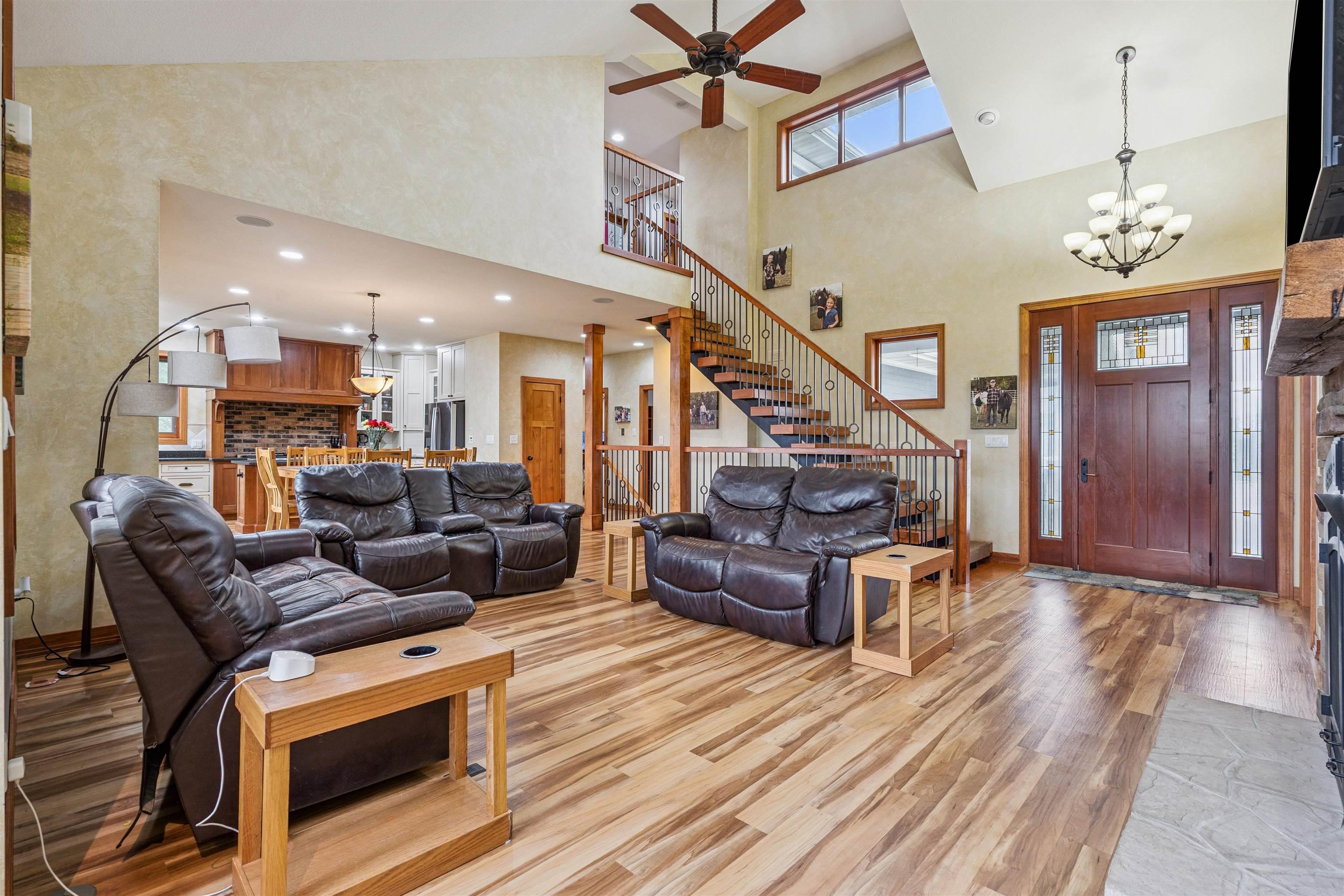 Waverly, Iowa, 50677, United States, 4 Bedrooms Bedrooms, ,4 BathroomsBathrooms,Residential,For Sale,1974808