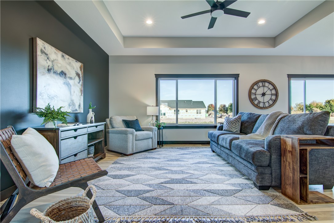 Chippewa Falls, Wisconsin, 54729, United States, 5 Bedrooms Bedrooms, ,3 BathroomsBathrooms,Residential,For Sale,1995396