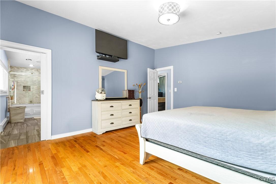 Deerfield, New York, 13502, United States, 6 Bedrooms Bedrooms, ,4 BathroomsBathrooms,Residential,For Sale,1971658