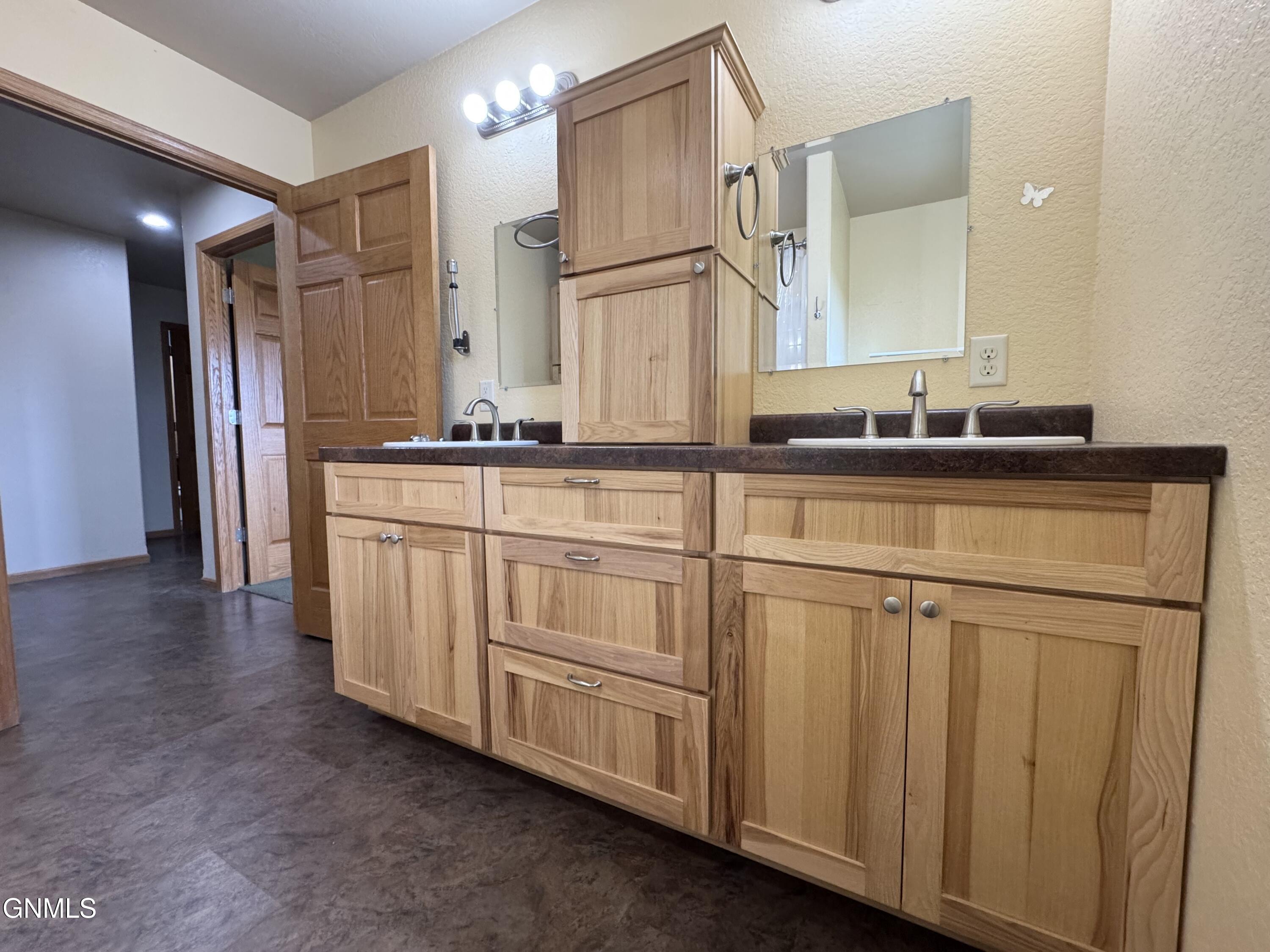 New Salem, North Dakota, 58563, United States, 7 Bedrooms Bedrooms, ,1 BathroomBathrooms,Residential,For Sale,1904775