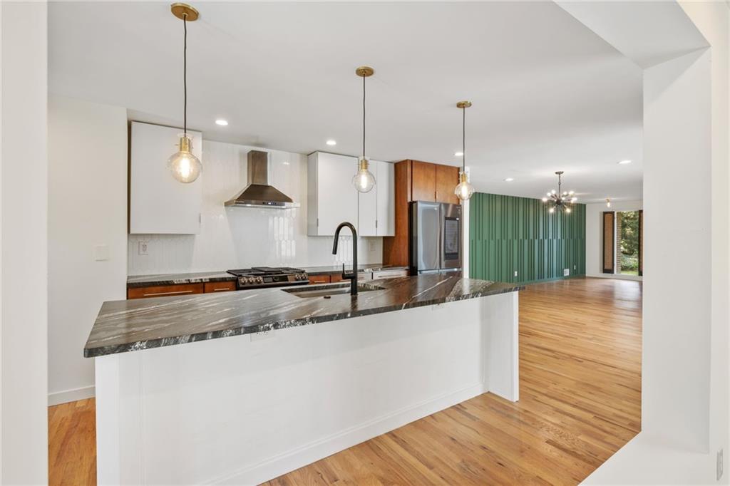 Atlanta, Georgia, 30345, United States, 3 Bedrooms Bedrooms, ,2 BathroomsBathrooms,Residential,For Sale,1942165