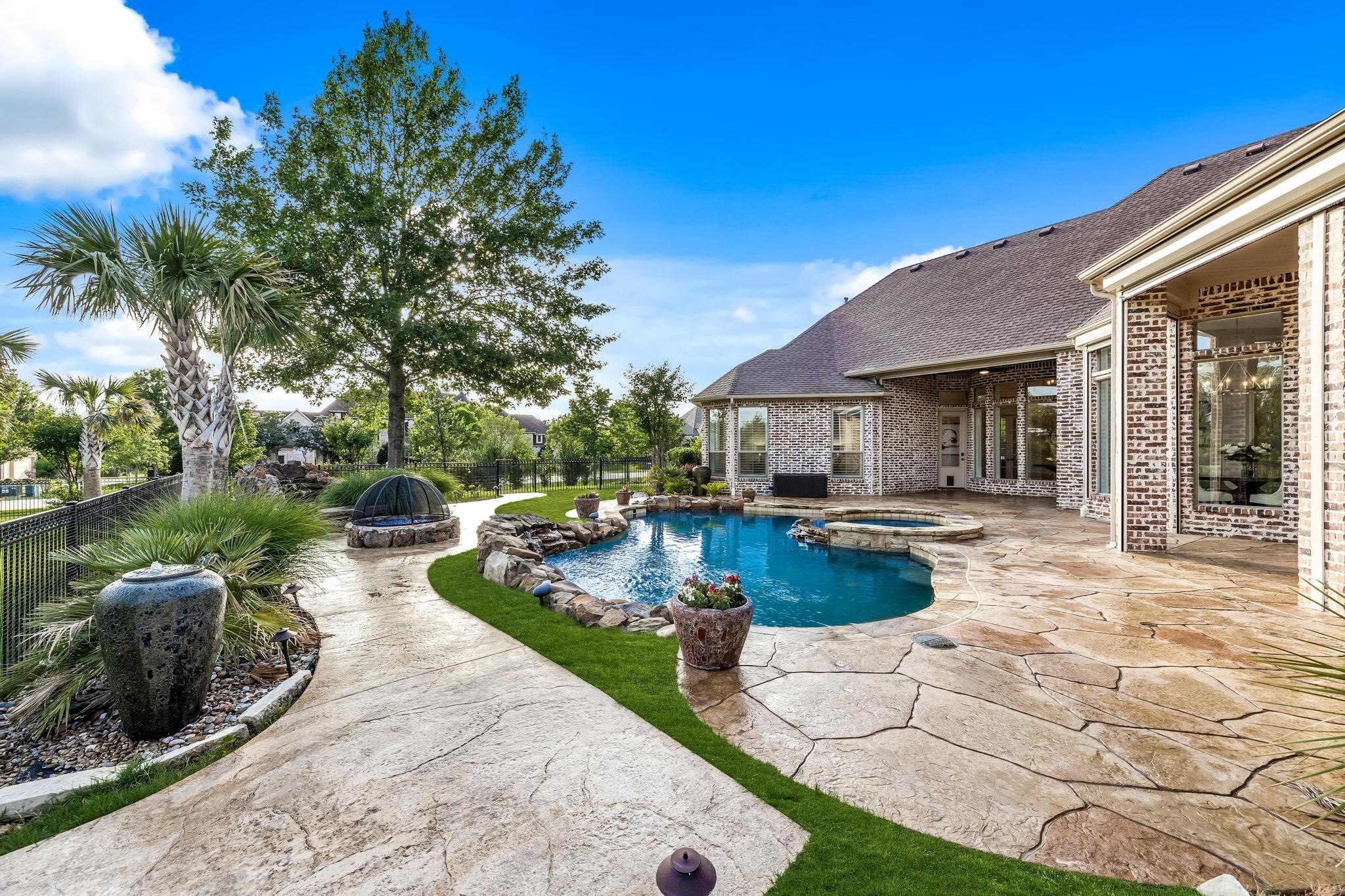 Celina, Texas, 75078, United States, 5 Bedrooms Bedrooms, ,5 BathroomsBathrooms,Residential,For Sale,1804665