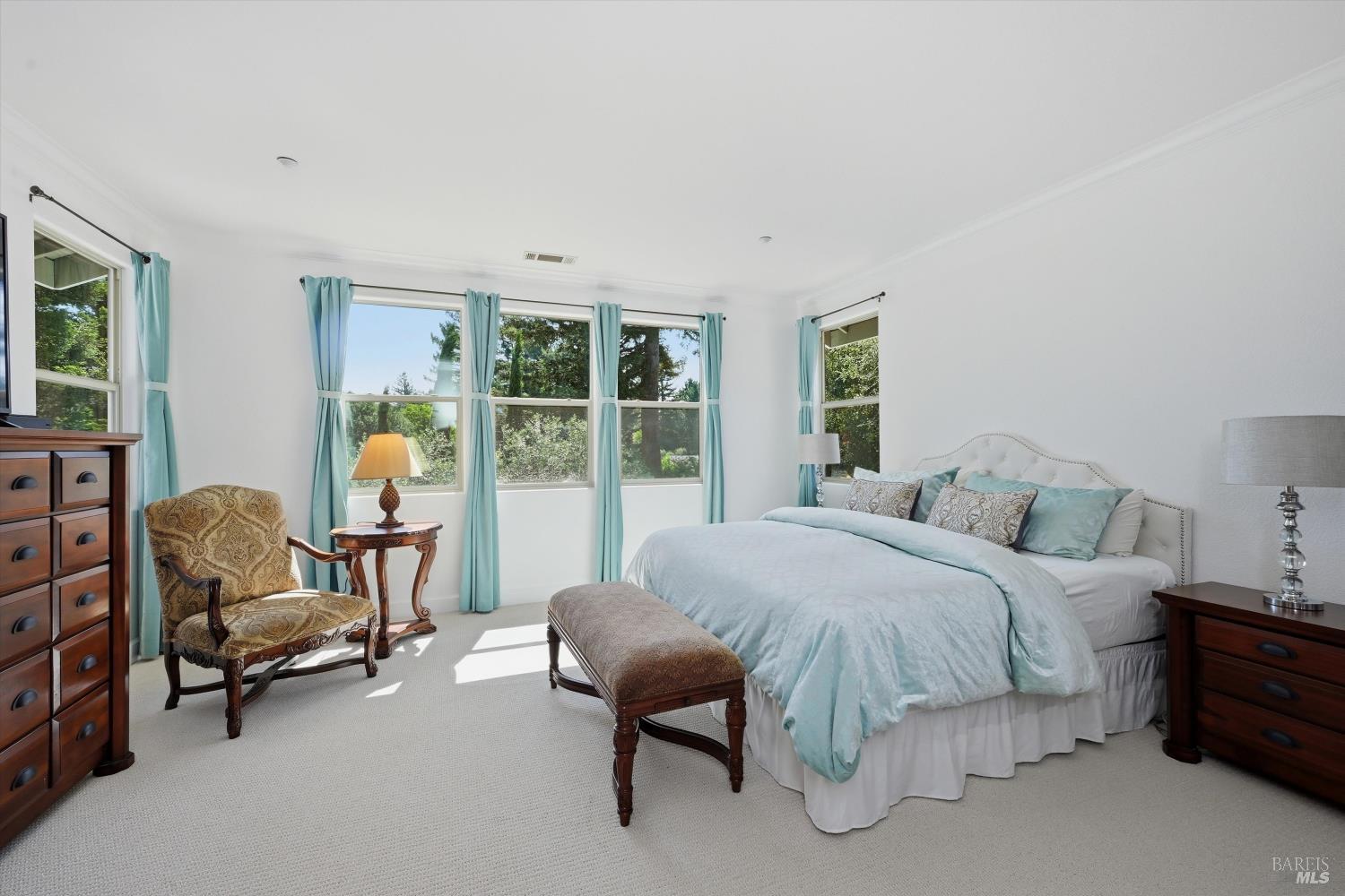 Walden Ln, Napa, CA 94558