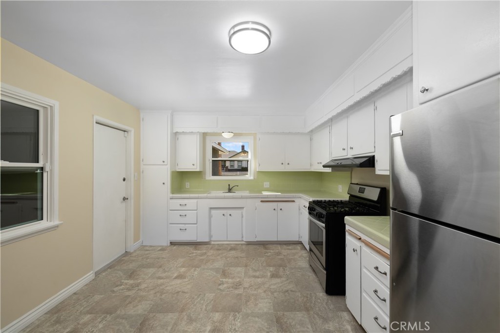 Temple City, California, 91780, United States, 2 Bedrooms Bedrooms, ,1 BathroomBathrooms,Residential,For Sale,1986228