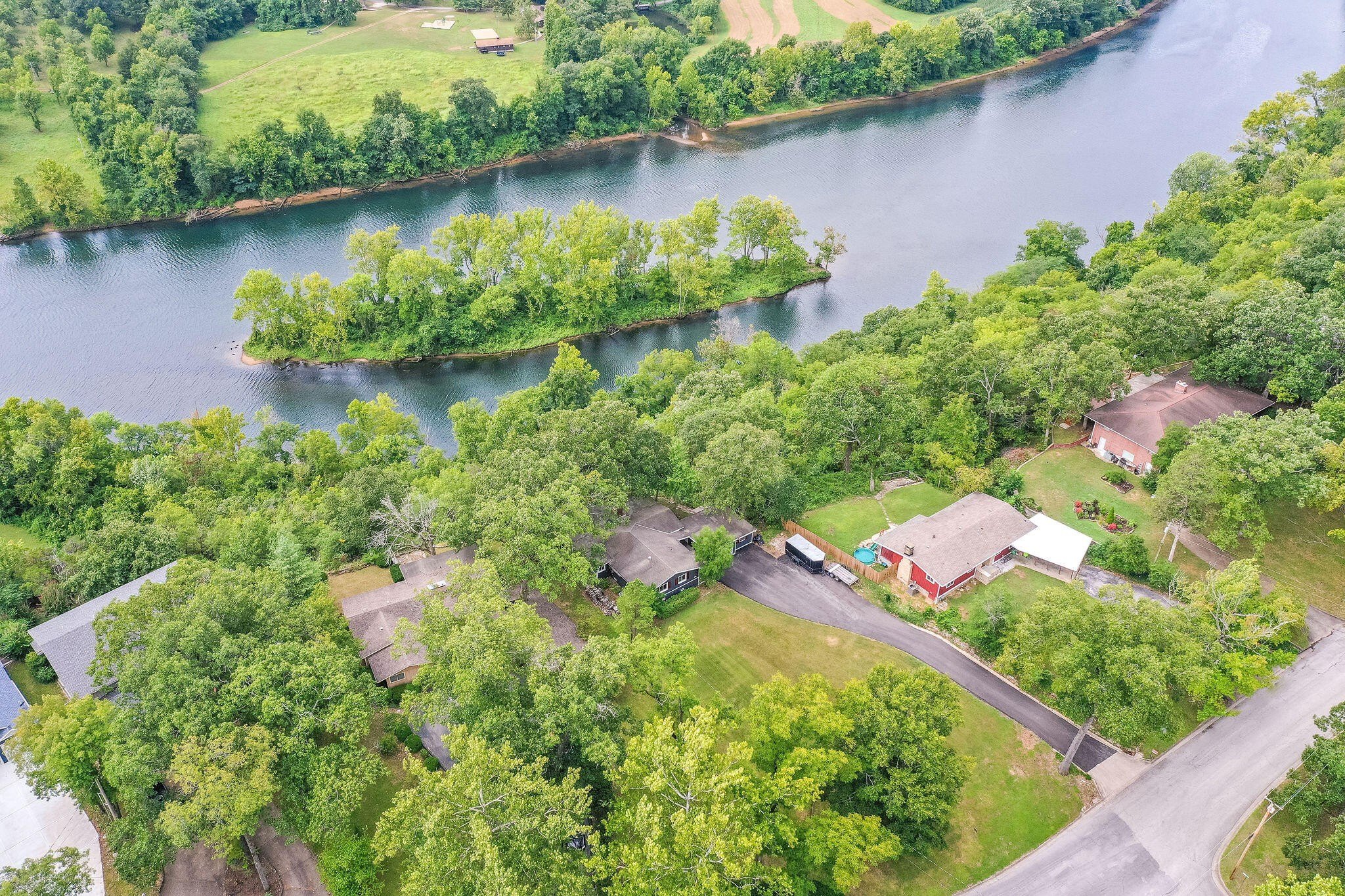 Branson, Missouri, 65616, United States, 3 Bedrooms Bedrooms, ,2 BathroomsBathrooms,Residential,For Sale,1976730