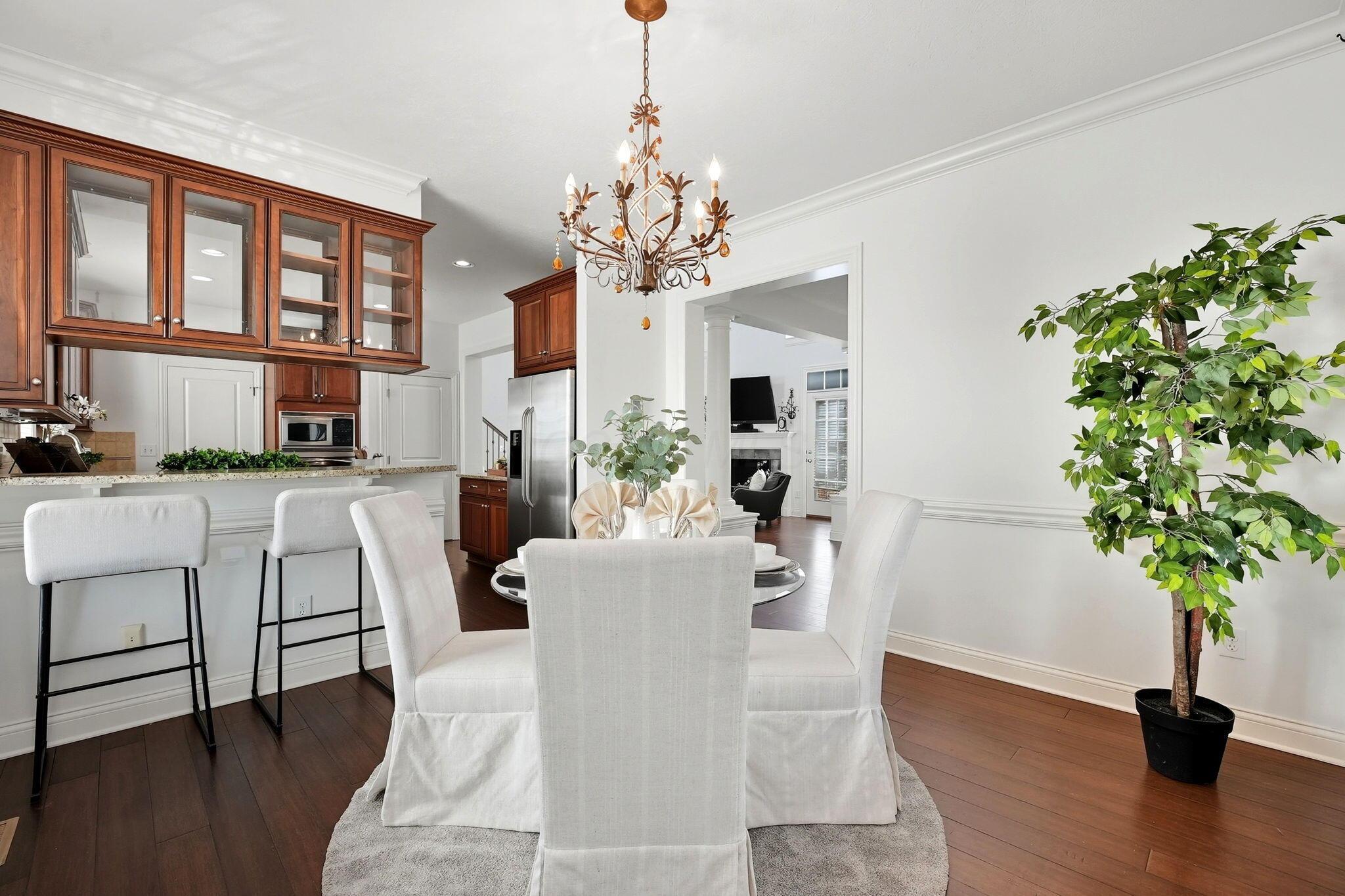 New Albany, Ohio, 43054, United States, 4 Bedrooms Bedrooms, ,5 BathroomsBathrooms,Residential,For Sale,1991111