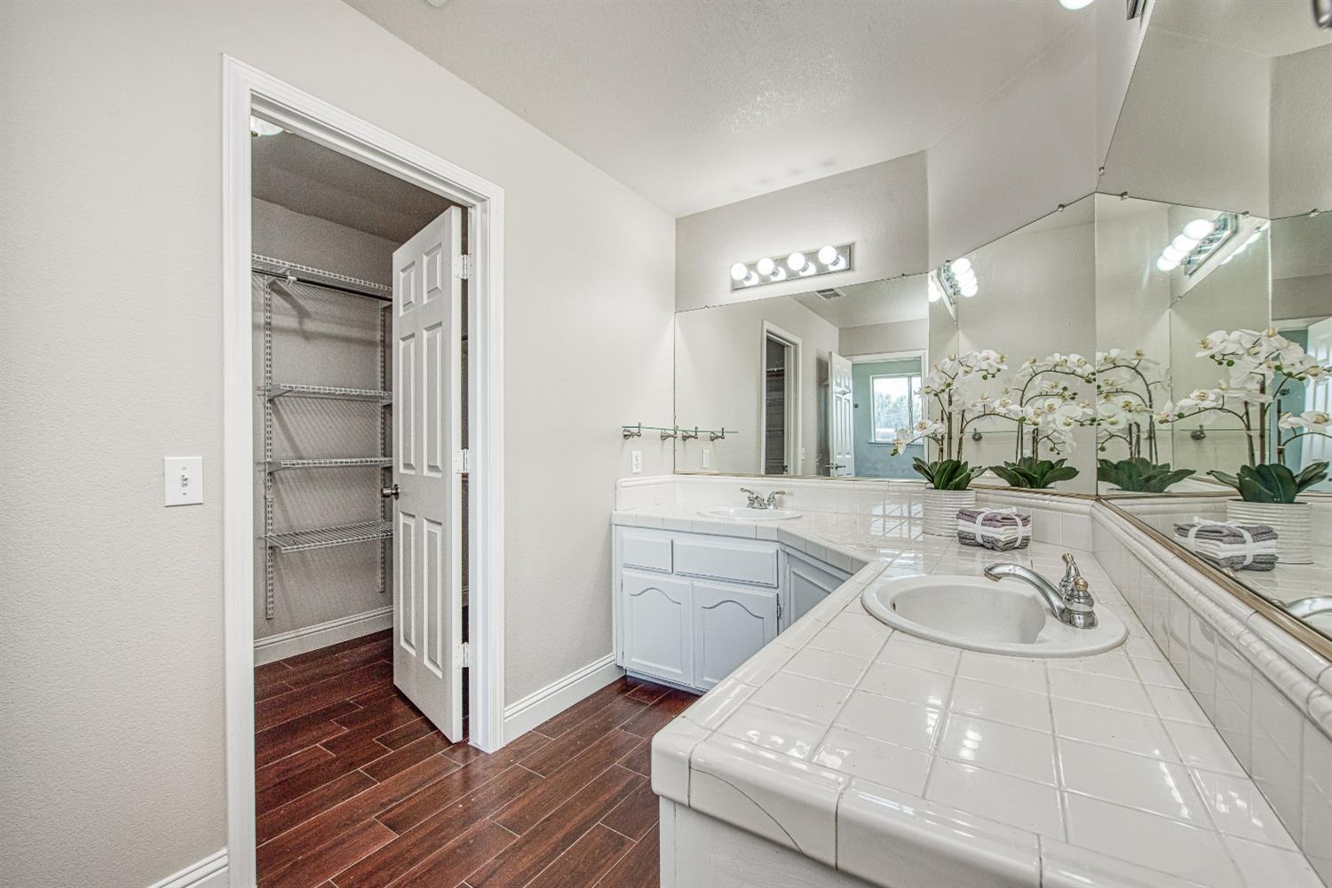Fresno, California, 93722, United States, 3 Bedrooms Bedrooms, ,2 BathroomsBathrooms,Residential,For Sale,2039755