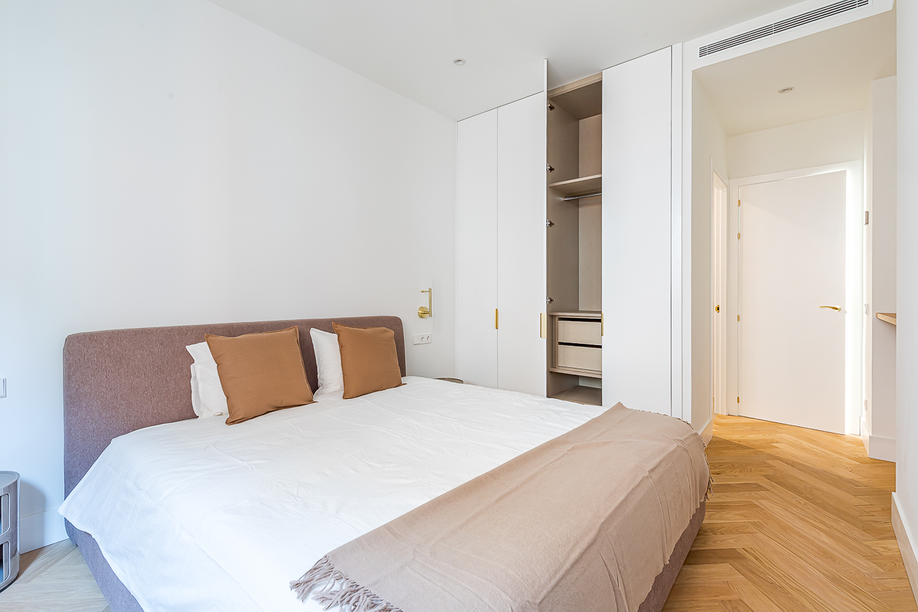  Spaciousness, light, and personality in Malasaña - 物件實景
