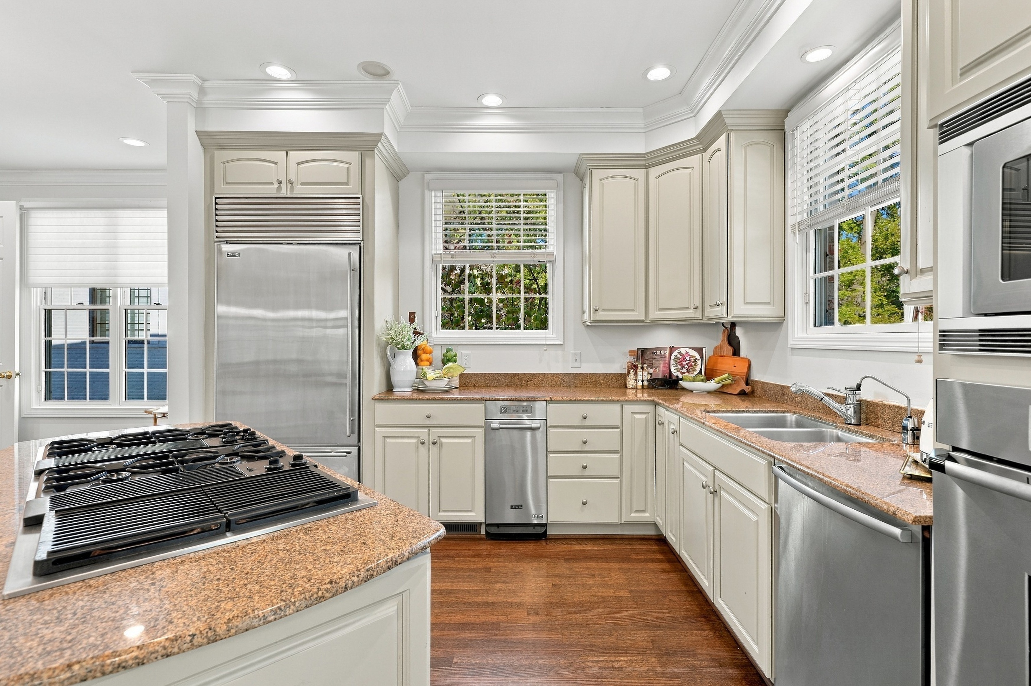  Sophisticated Clayton Home - 物件實景