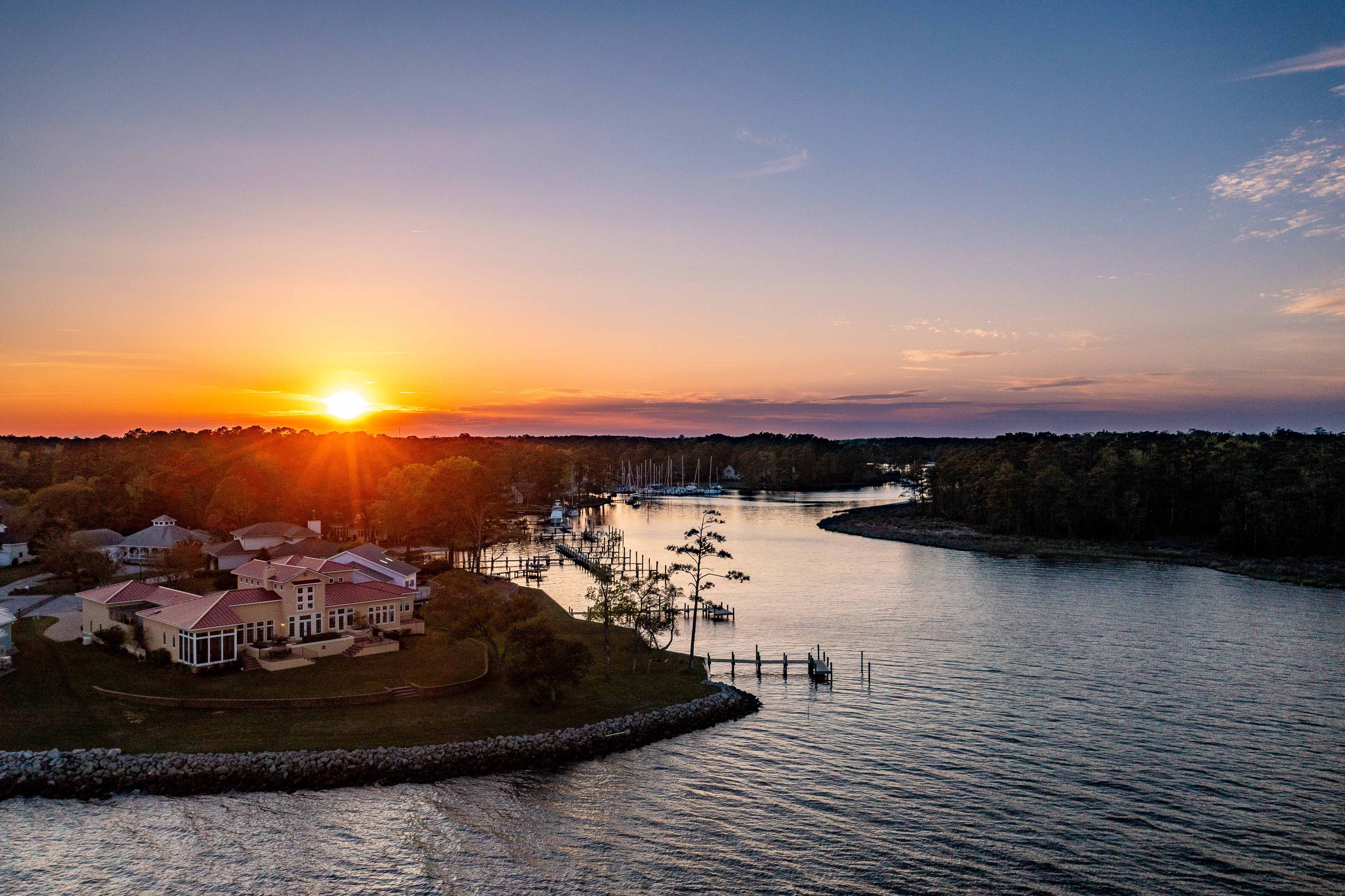 Oriental, North Carolina, 28571, United States, 3 Bedrooms Bedrooms, ,5 BathroomsBathrooms,Residential,For Sale,2011352