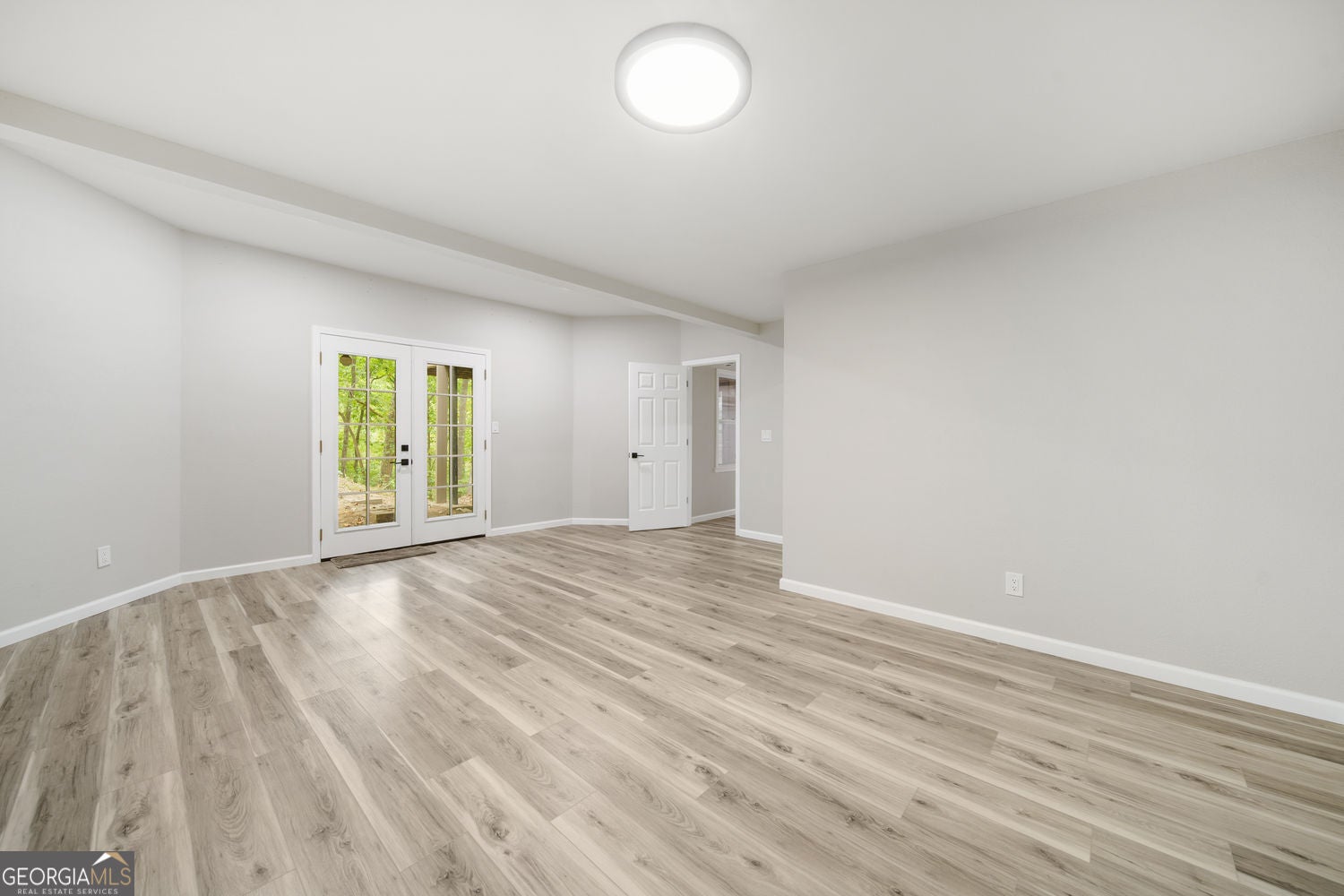 Atlanta, Georgia, 30350, United States, 8 Bedrooms Bedrooms, ,6 BathroomsBathrooms,Residential,For Sale,1992514