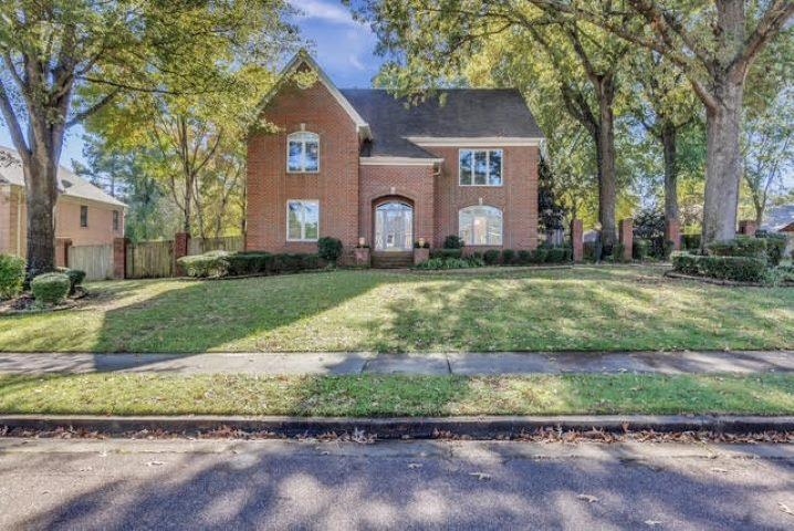 Germantown, Tennessee, 38139, United States, 6 Bedrooms Bedrooms, ,6 BathroomsBathrooms,Residential,For Sale,1987411