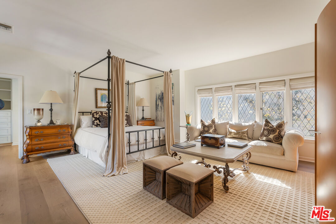 Beverly Hills, California, 90210, United States, 7 Bedrooms Bedrooms, ,9 BathroomsBathrooms,Residential,For Sale,1933482