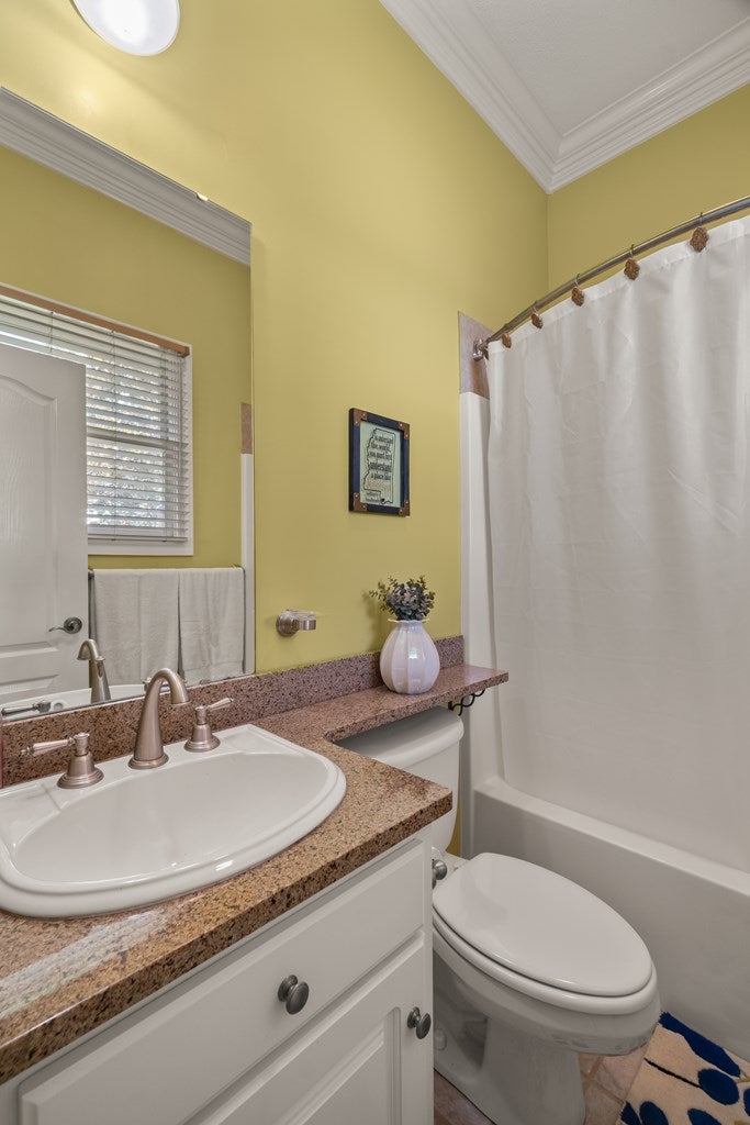 OXFORD, Mississippi, 38655, United States, 5 Bedrooms Bedrooms, ,6 BathroomsBathrooms,Residential,For Sale,1858310