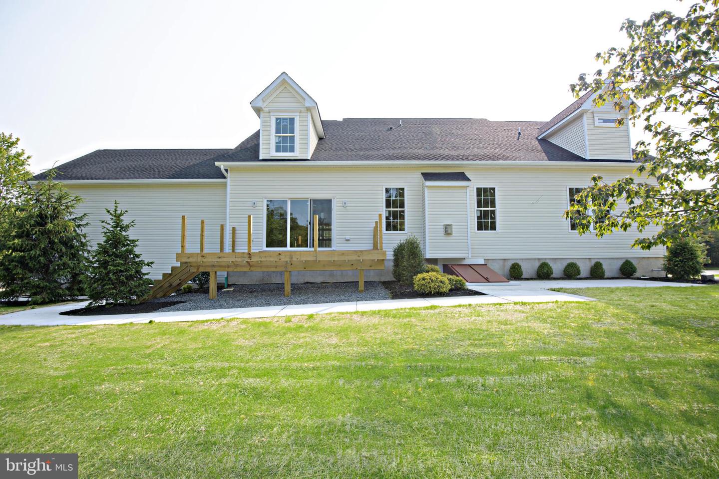 ATCO, New Jersey, 08004, United States, 4 Bedrooms Bedrooms, ,5 BathroomsBathrooms,Residential,For Sale,1981794