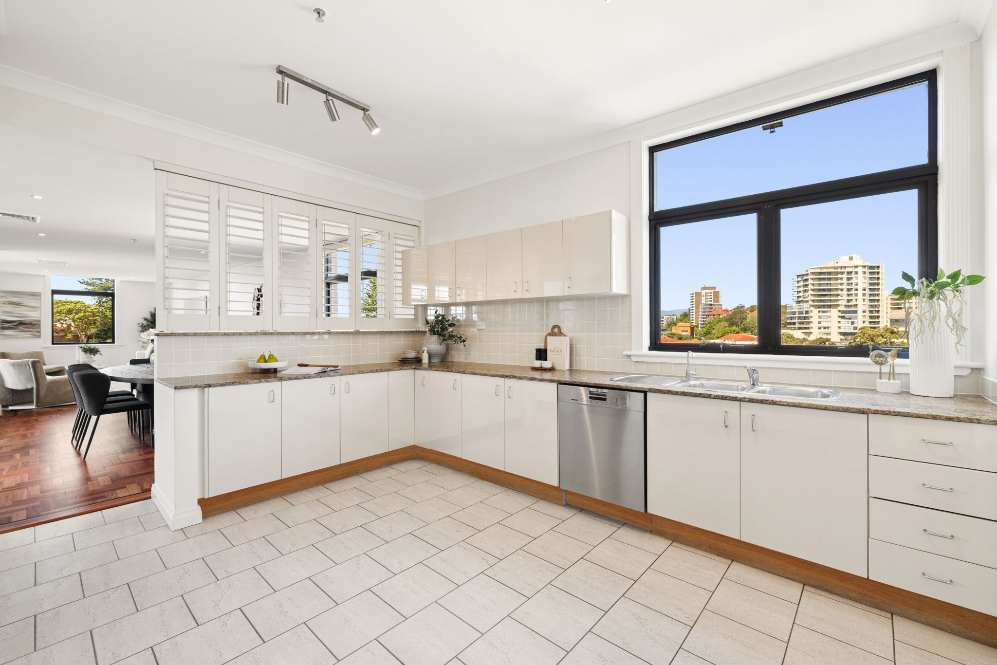  805/2 Darling Point Road, Darling Point - 物件實景
