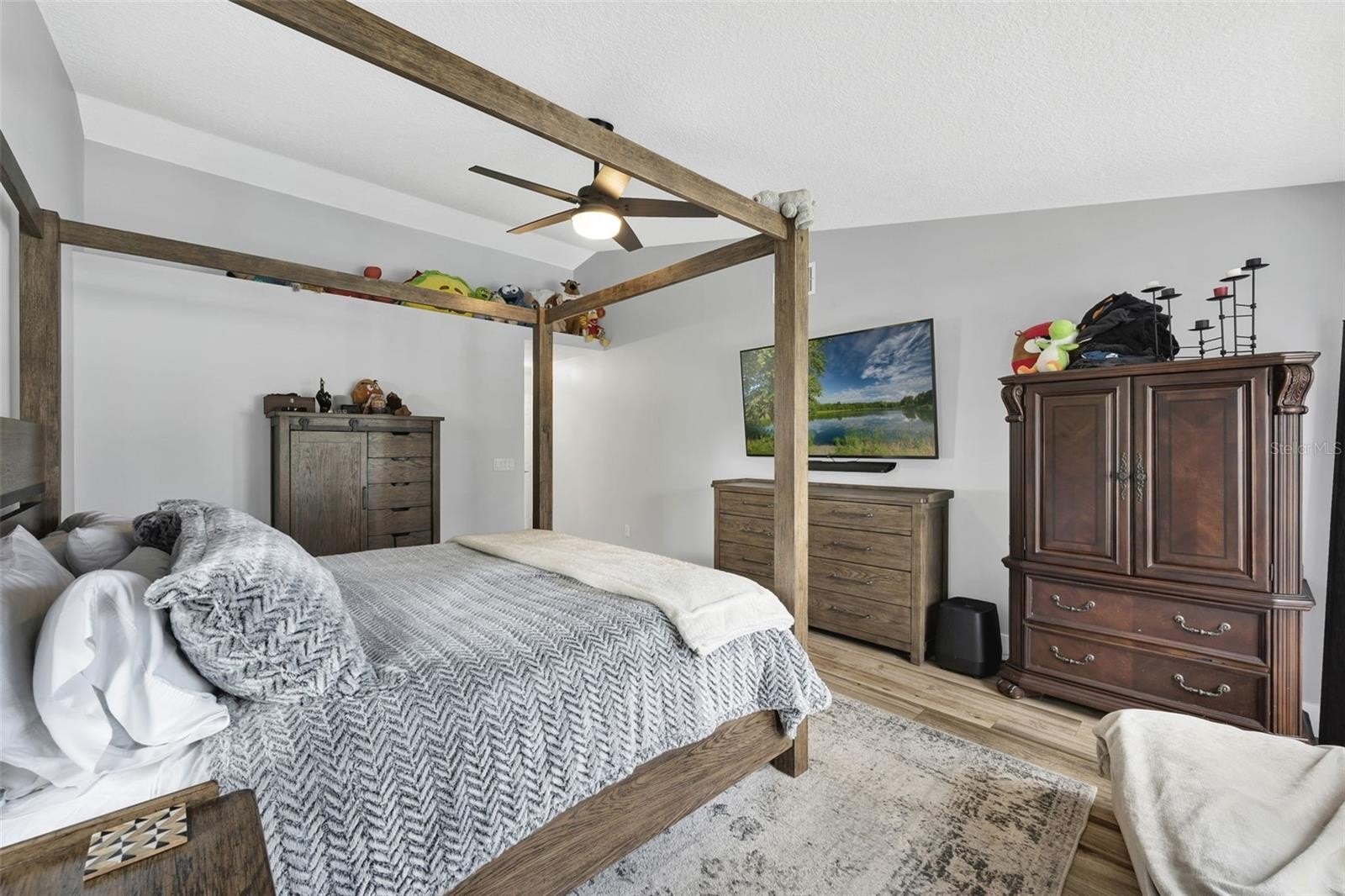 WINTER HAVEN, Florida, 33881, United States, 4 Bedrooms Bedrooms, ,2 BathroomsBathrooms,Residential,For Sale,1976017