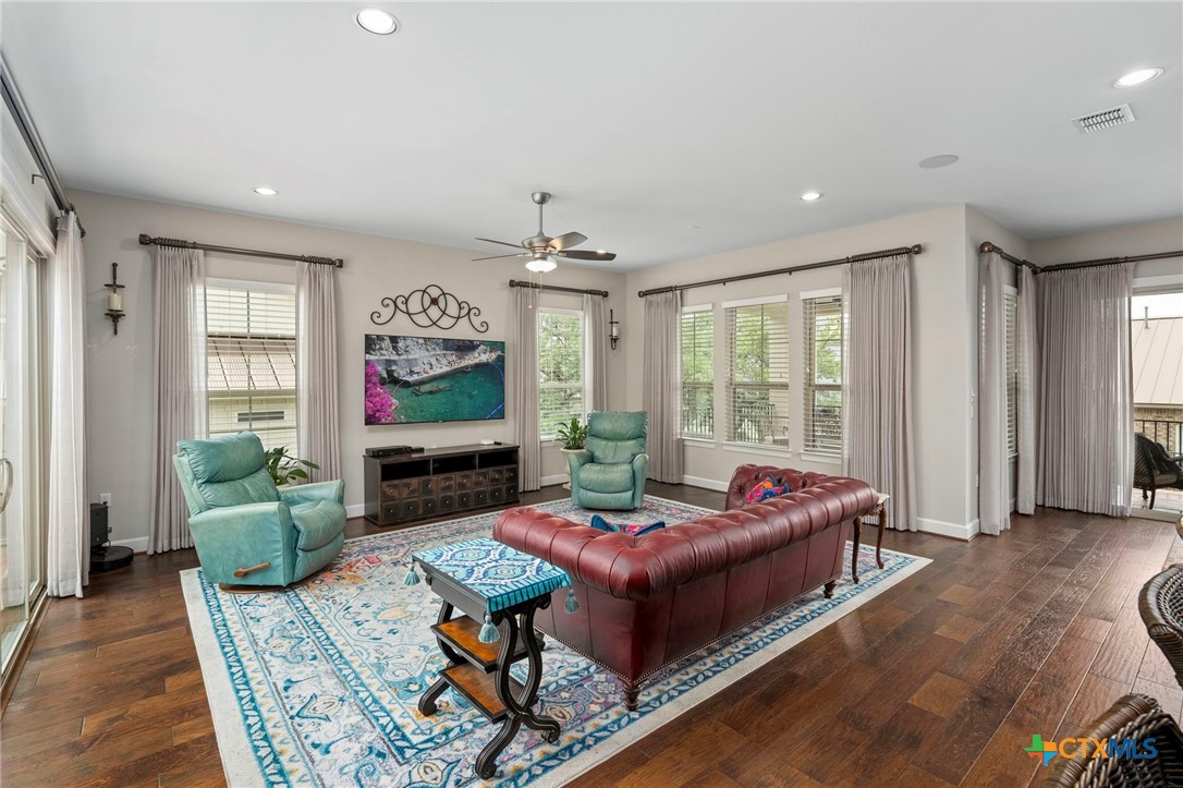 San Marcos, Texas, 78666, United States, 2 Bedrooms Bedrooms, ,3 BathroomsBathrooms,Residential,For Sale,1988978