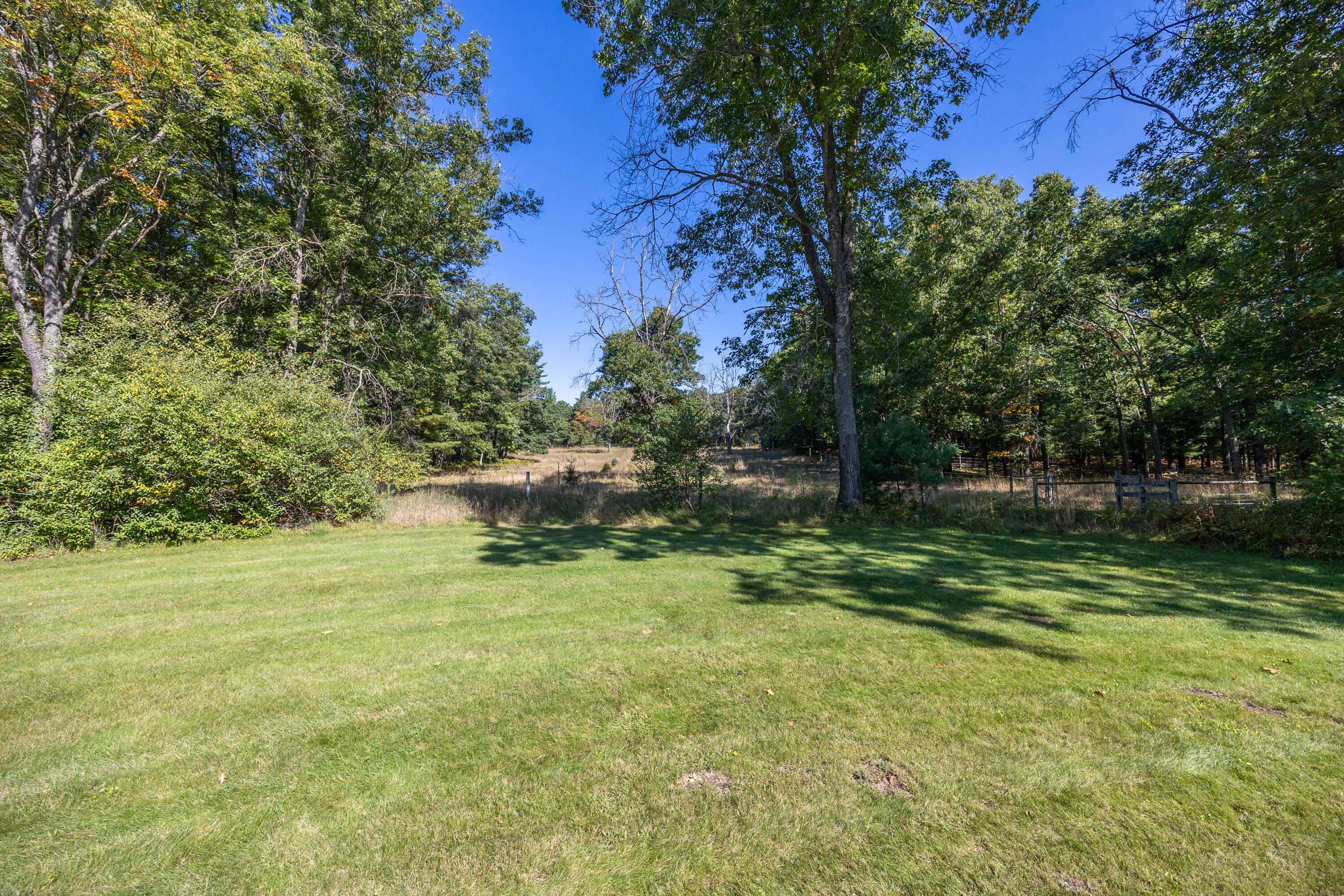 Big Rapids, Michigan, 49307, United States, 3 Bedrooms Bedrooms, ,2 BathroomsBathrooms,Residential,For Sale,1951282