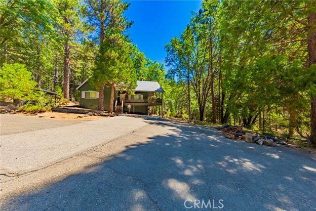 Yosemite, California, 95389, United States, 5 Bedrooms Bedrooms, ,4 BathroomsBathrooms,Residential,For Sale,1981132