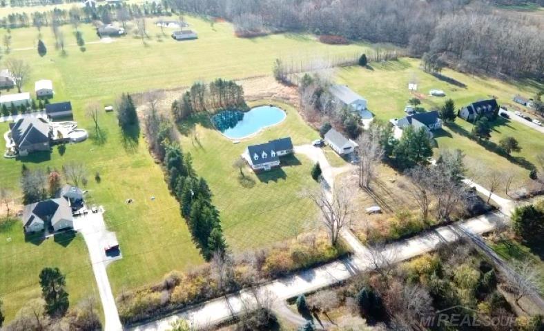 Armada, Michigan, 48005, United States, 4 Bedrooms Bedrooms, ,3 BathroomsBathrooms,Residential,For Sale,1994252