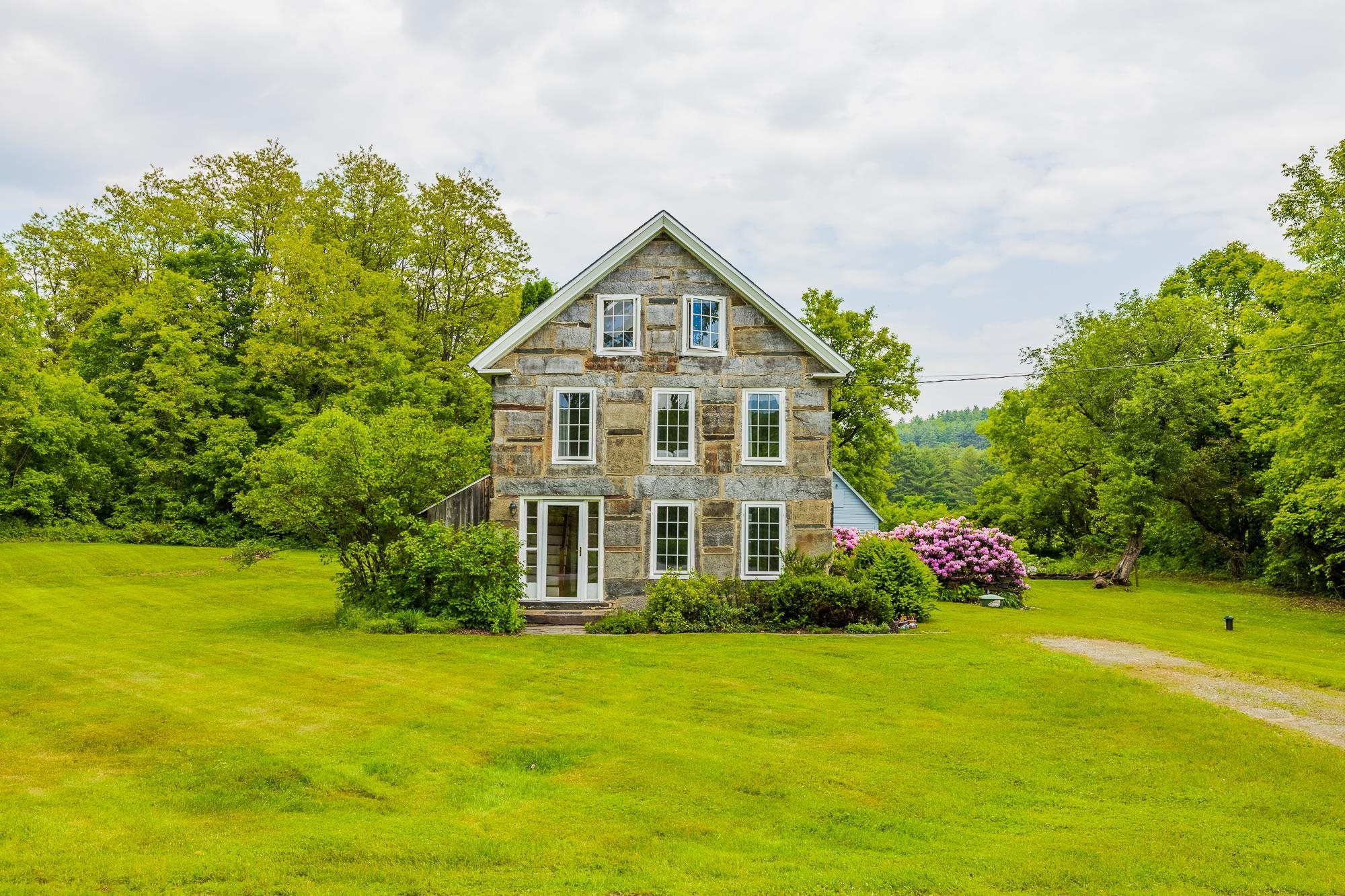 Lyme, New Hampshire, 03768, United States, 3 Bedrooms Bedrooms, ,2 BathroomsBathrooms,Residential,For Sale,1862364