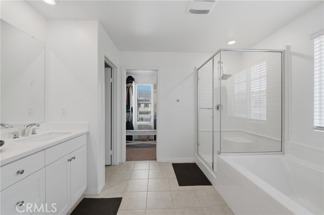 Fontana, California, 92336, United States, 4 Bedrooms Bedrooms, ,4 BathroomsBathrooms,Residential,For Sale,1981803