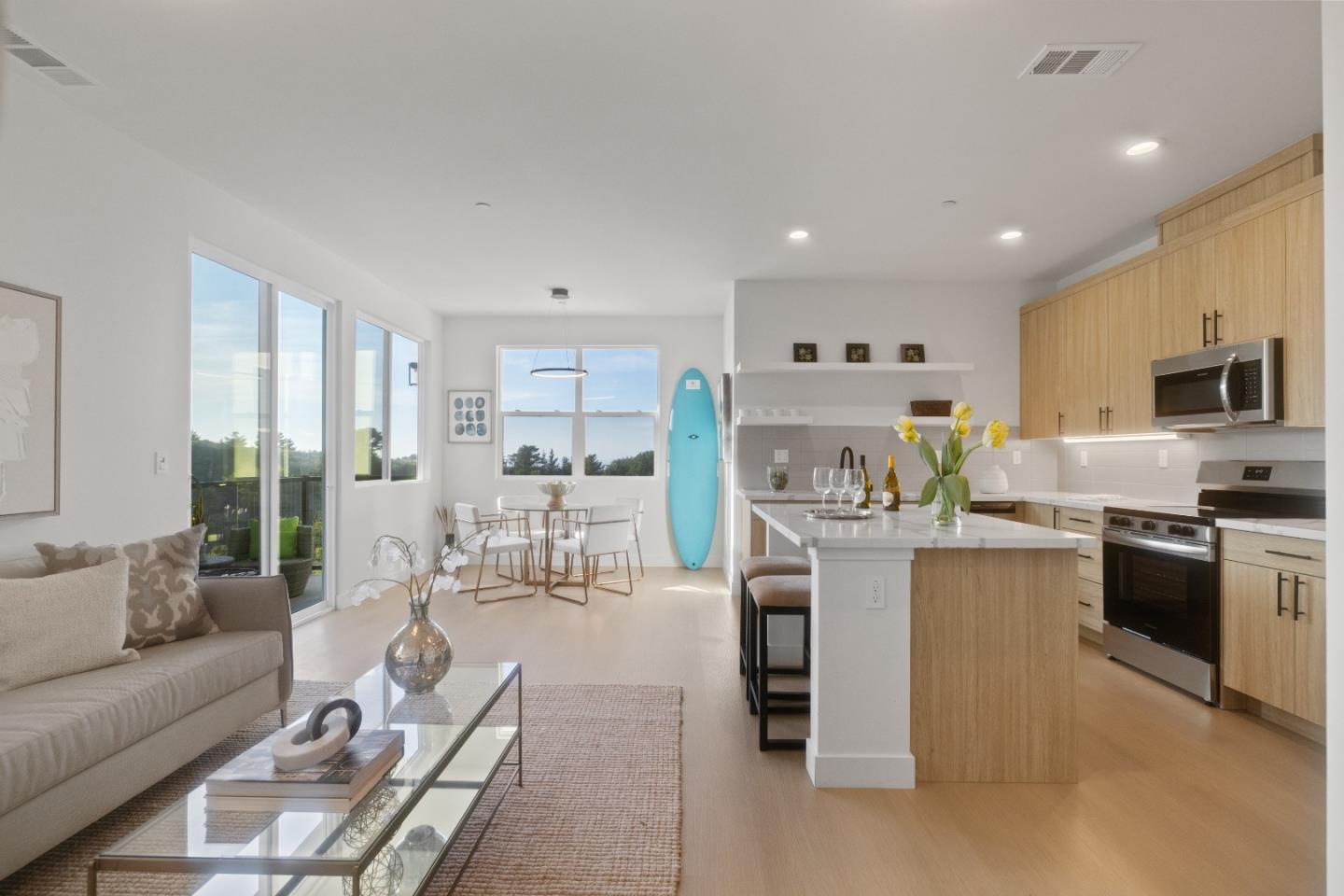 Pacifica, California, 94044, United States, 3 Bedrooms Bedrooms, ,3 BathroomsBathrooms,Residential,For Sale,2002180