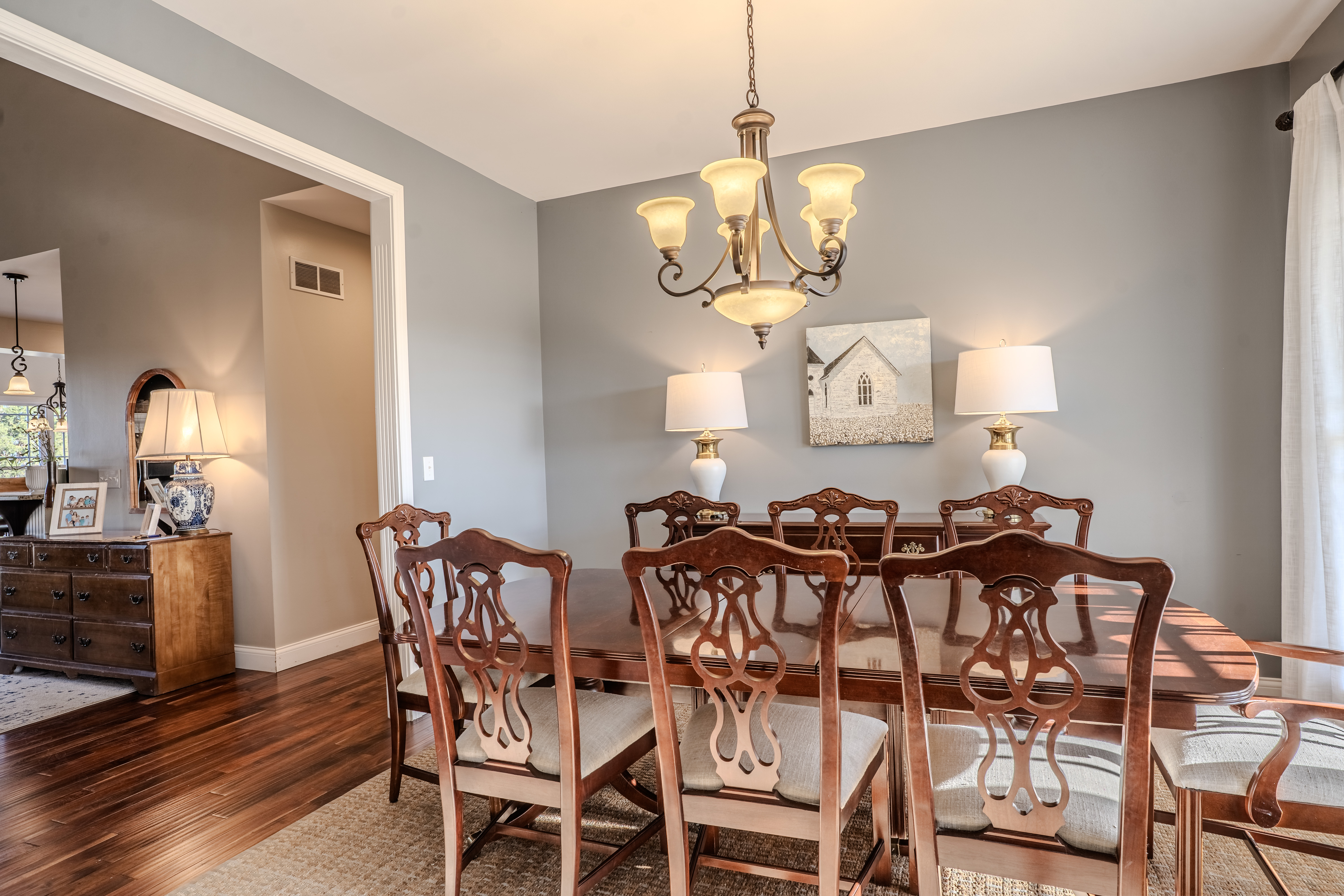 Frankfort, Kentucky, 40601, United States, 6 Bedrooms Bedrooms, ,3 BathroomsBathrooms,Residential,For Sale,2012095