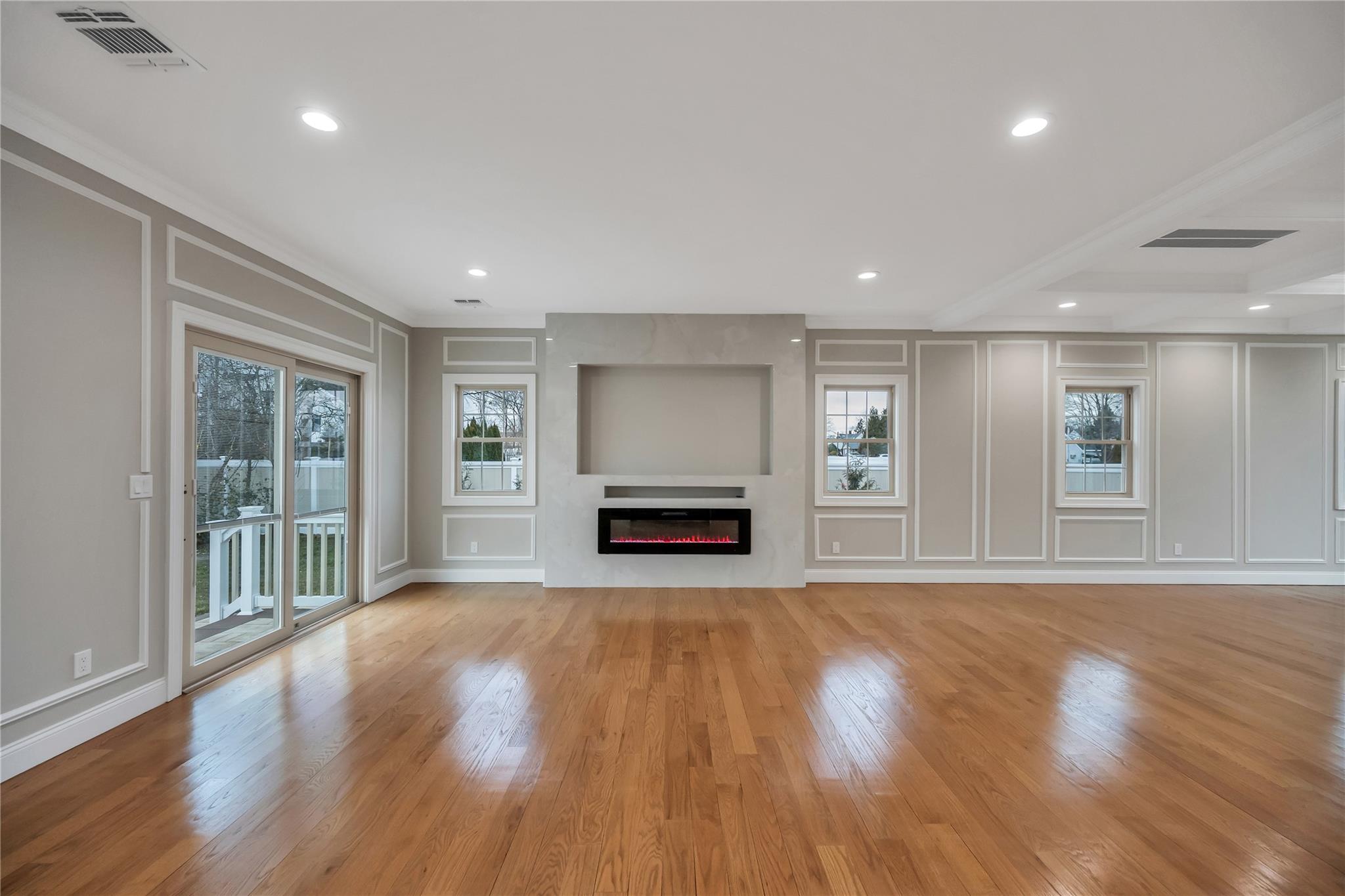 Levittown, New York, 11756, United States, 5 Bedrooms Bedrooms, ,4 BathroomsBathrooms,Residential,For Sale,1849977