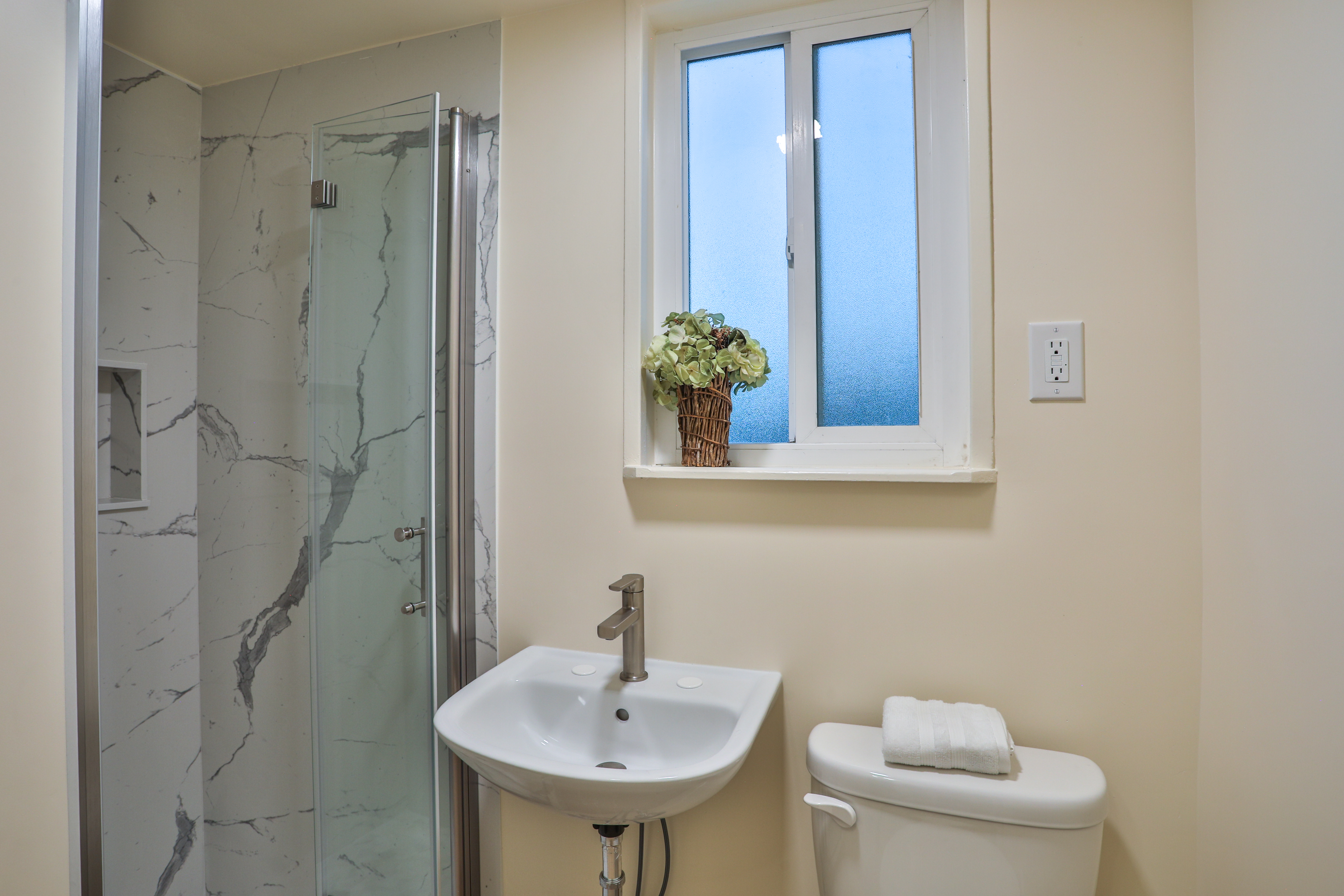  664 N. 8th Avenue, Upland, CA 91786 - 物件實景