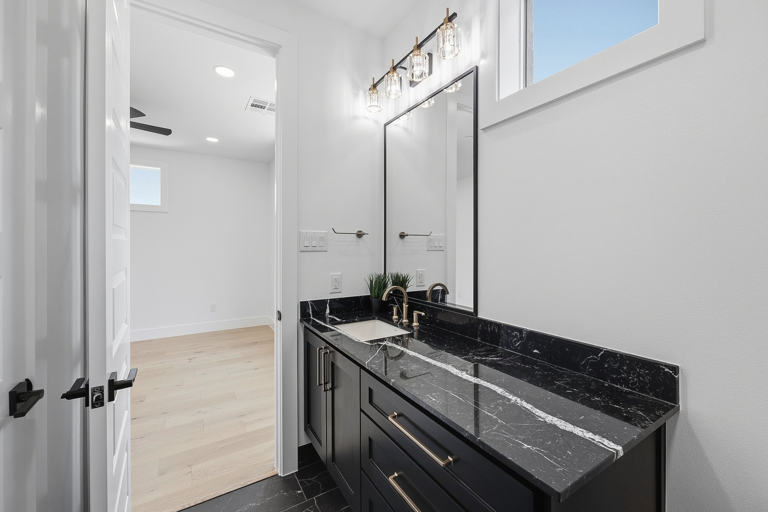  400 Vista Buena Trail, Fort Worth, TX, 76111 - 物件實景