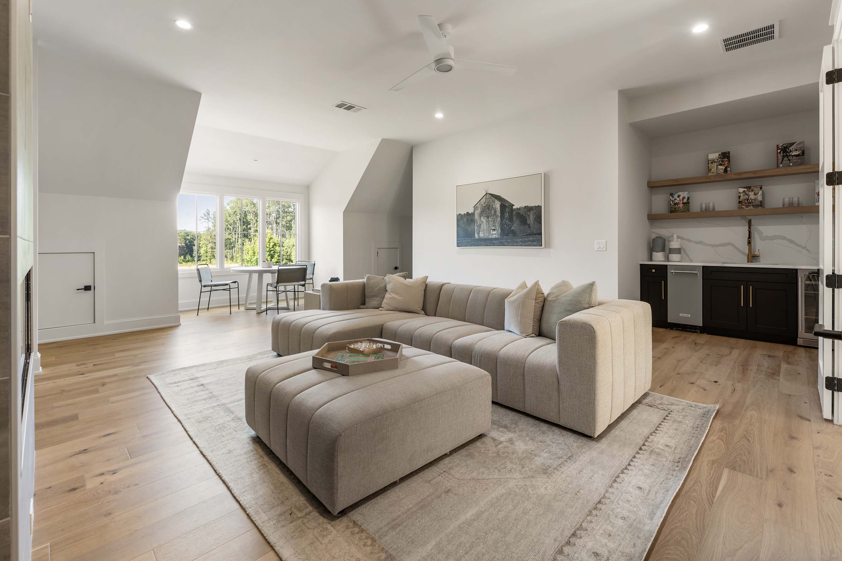  Home Offers a Rare Combination of Sophistication and Livability - 物件實景