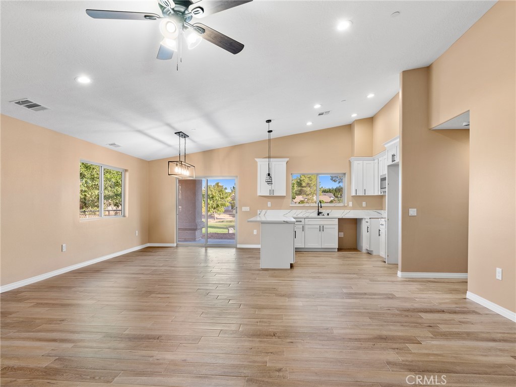 Victorville, California, 92395, United States, 3 Bedrooms Bedrooms, ,2 BathroomsBathrooms,Residential,For Sale,1948419