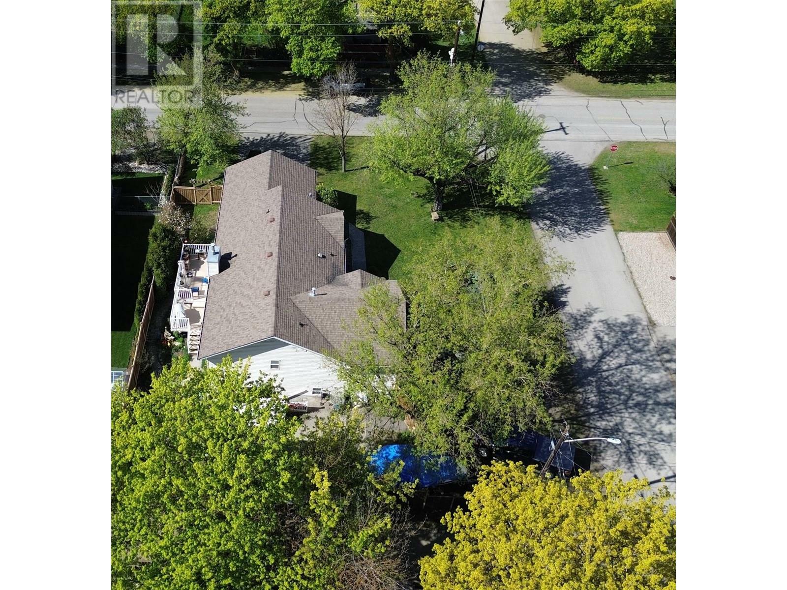 GRAND FORKS, British Columbia, V0H 1H0, CA, 5 Bedrooms Bedrooms, ,2 BathroomsBathrooms,Residential,For Sale,1837814