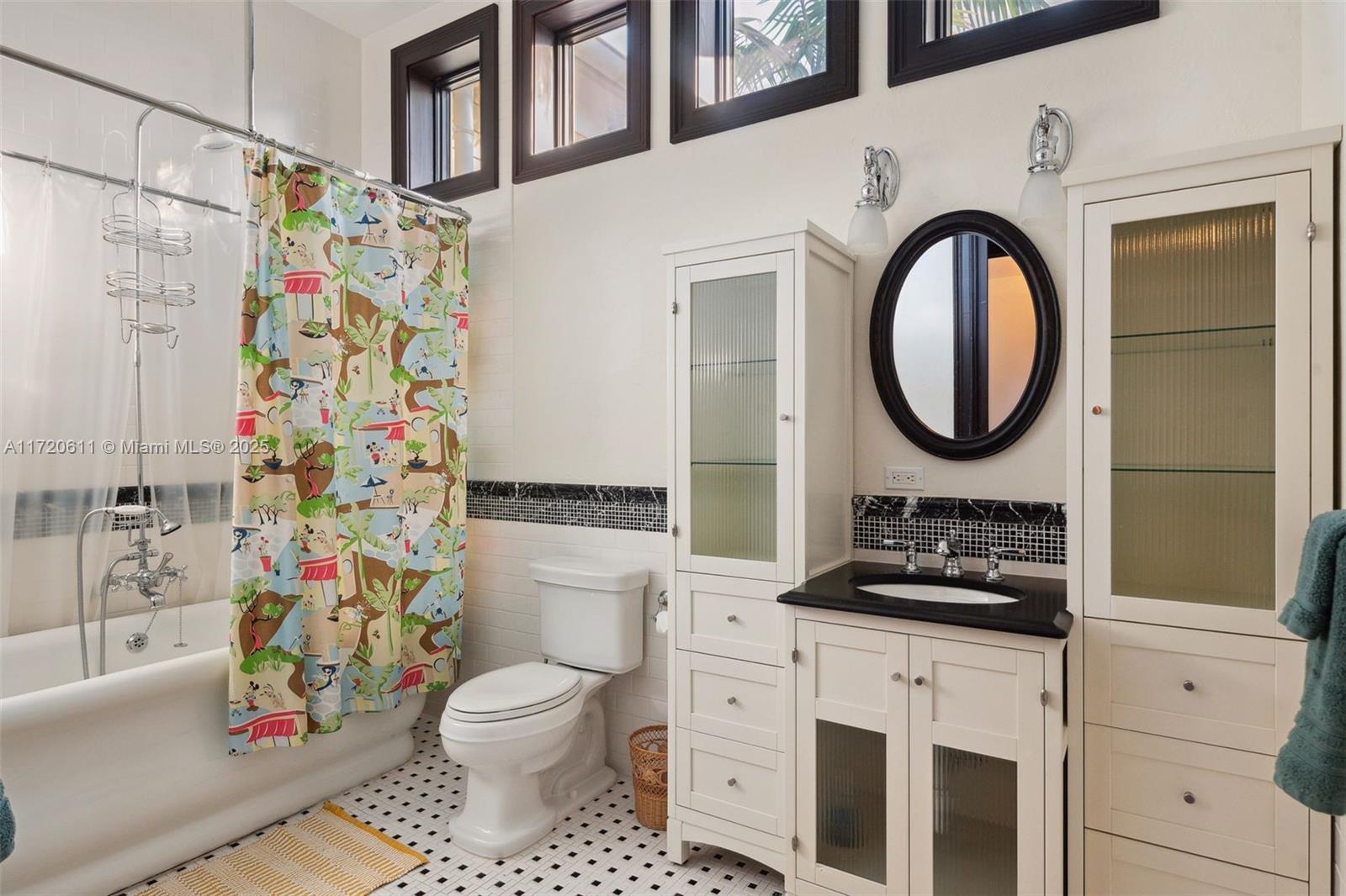 Marathon, Florida, 33050, United States, 5 Bedrooms Bedrooms, ,9 BathroomsBathrooms,Residential,For Sale,1933617
