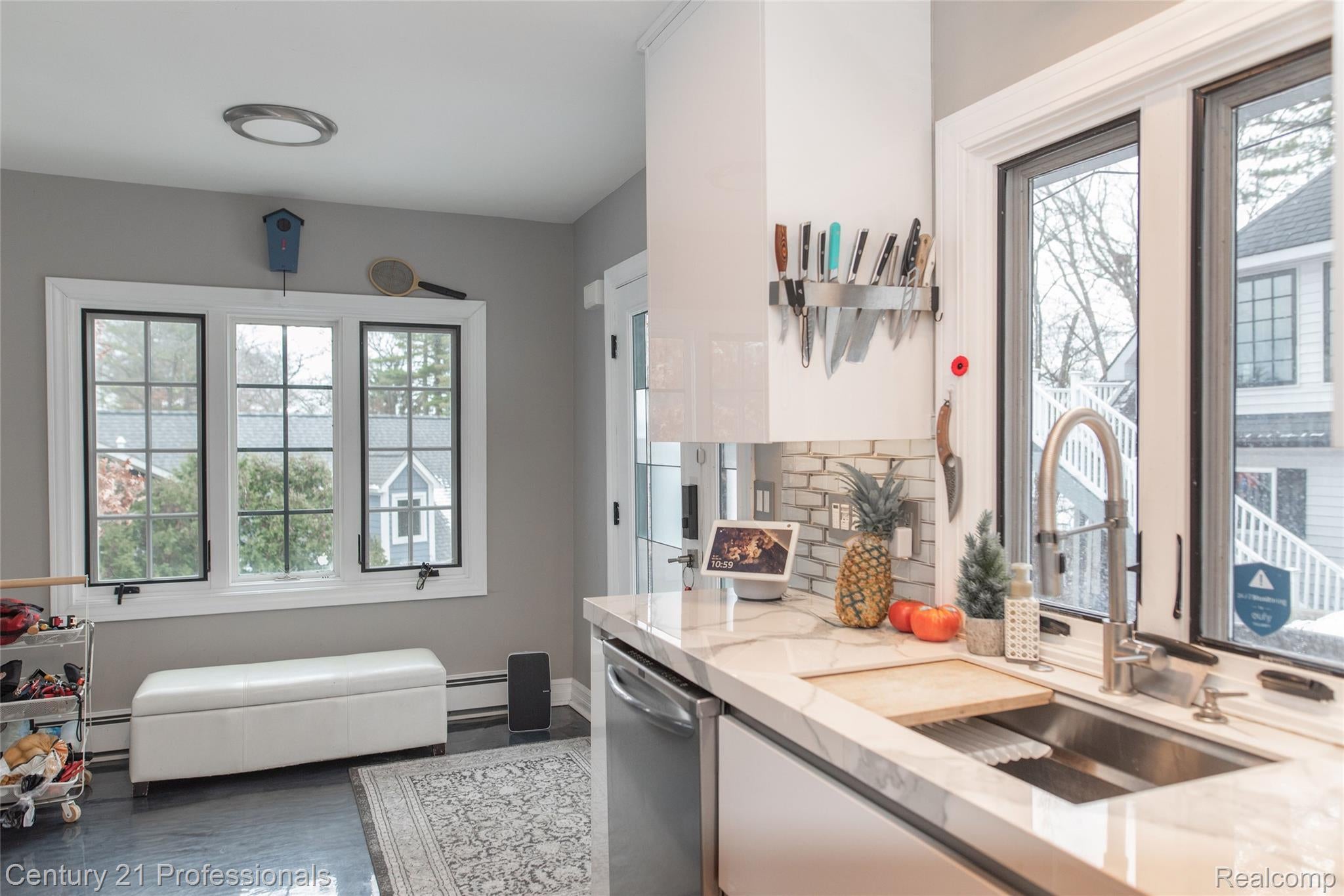 LakeOrion, Michigan, 48362, United States, 2 Bedrooms Bedrooms, ,2 BathroomsBathrooms,Residential,For Sale,2005398