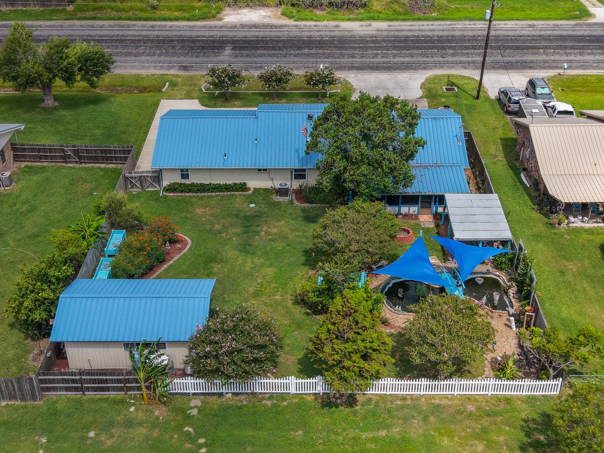  Move-In Ready with Stunning Koi Pond Retreat - 物件實景
