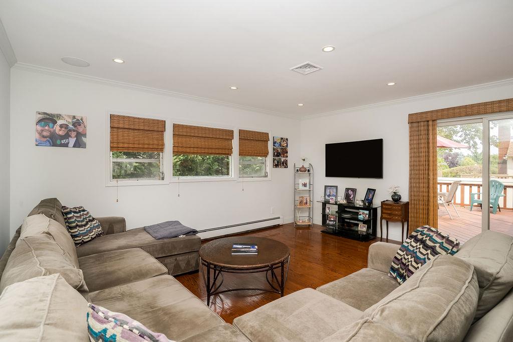 Oceanside, New York, 11572, United States, 3 Bedrooms Bedrooms, ,3 BathroomsBathrooms,Residential,For Sale,1908521