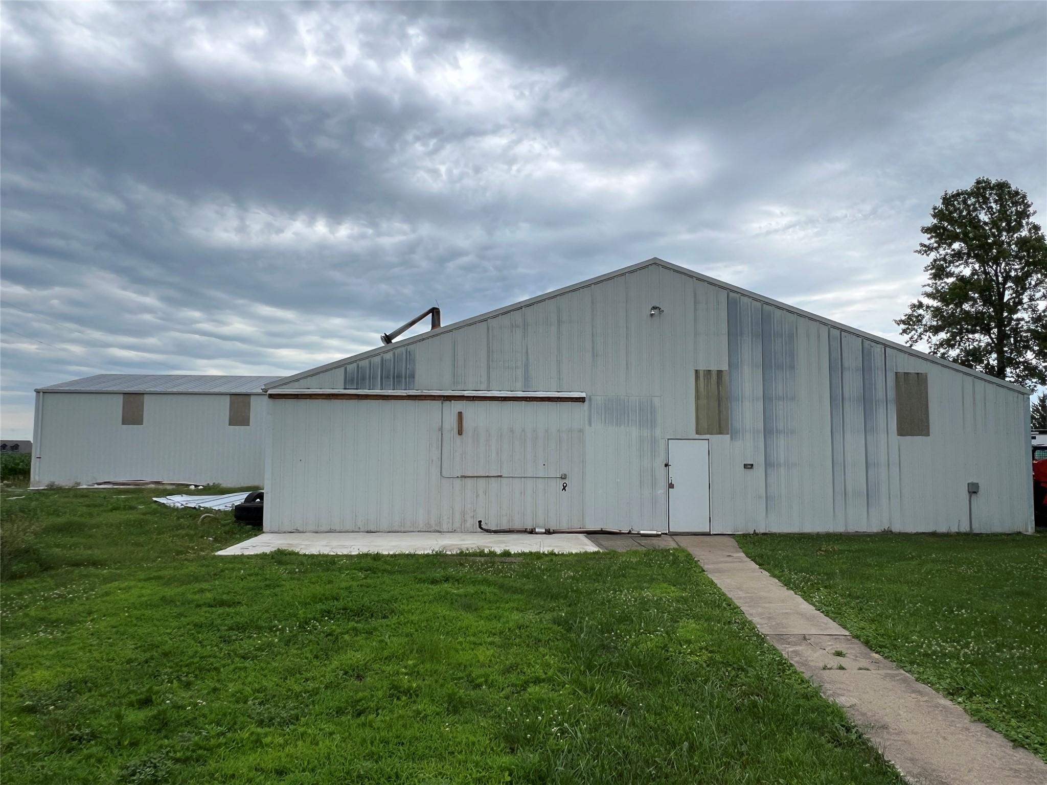 Pella, Iowa, 50219, United States, 3 Bedrooms Bedrooms, ,4 BathroomsBathrooms,Residential,For Sale,1879100