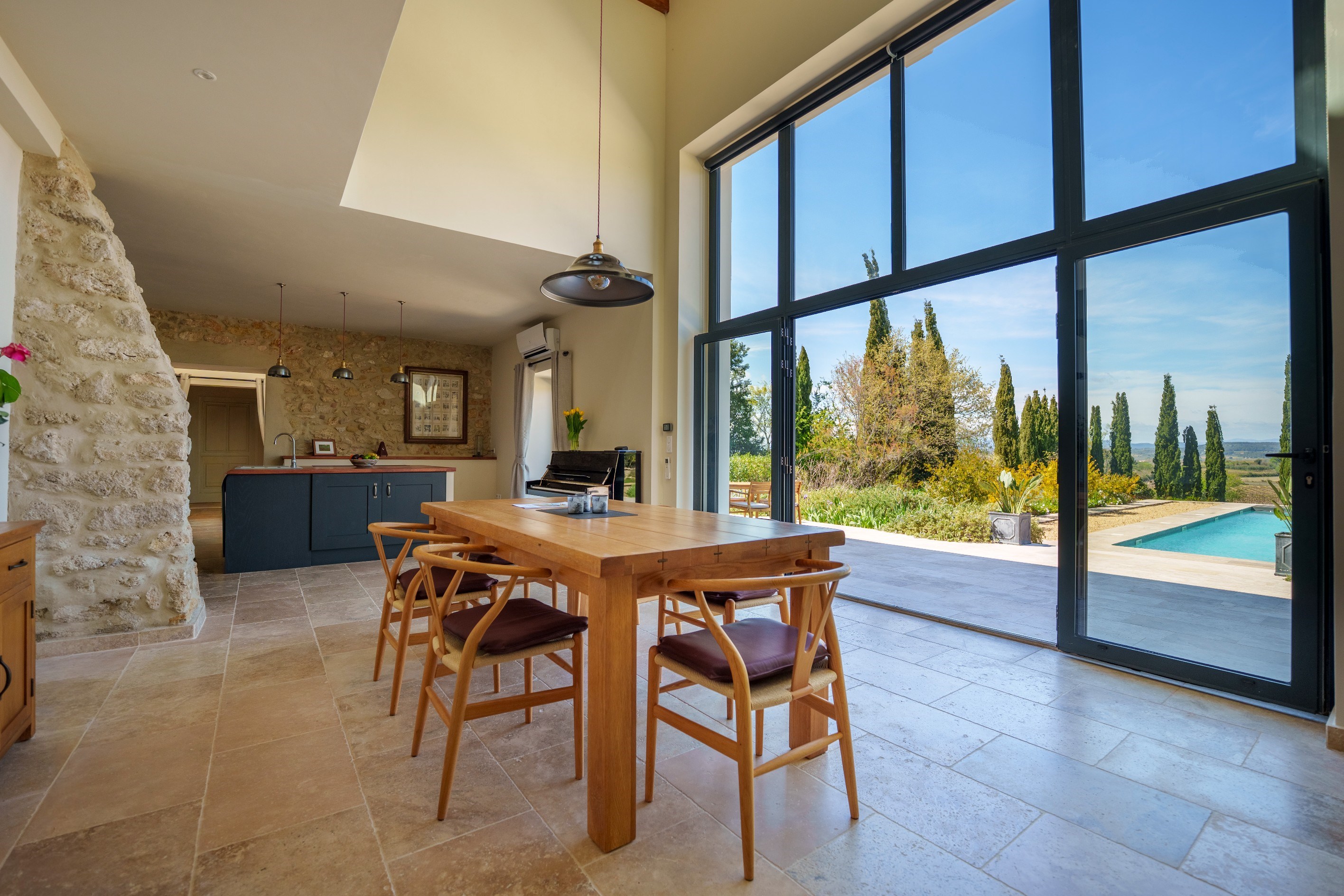  Character property within a vineyard estate — renovated barn with pool and exce… - 物件實景