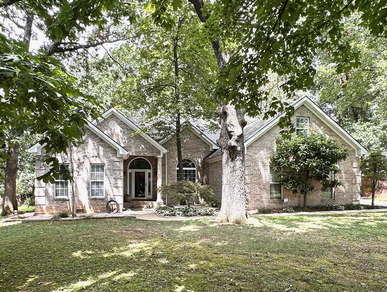 Bowling Green, Kentucky, 42104, United States, 5 Bedrooms Bedrooms, ,3 BathroomsBathrooms,Residential,For Sale,1907465