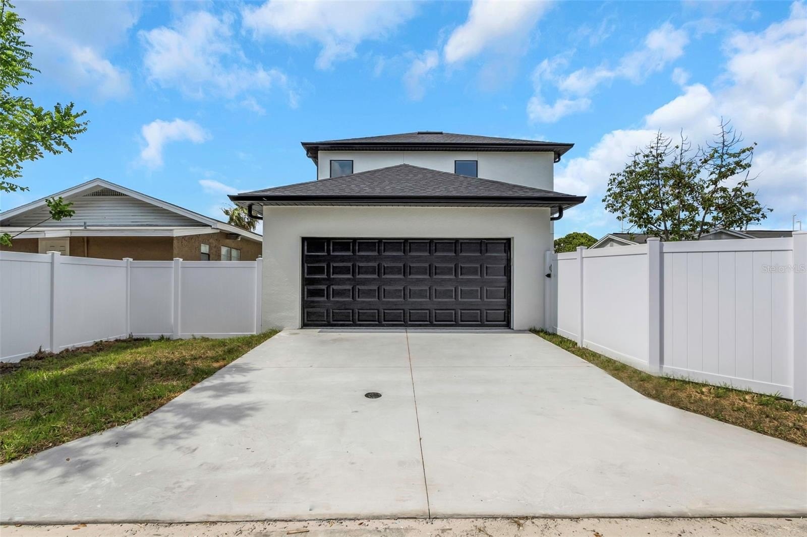 TAMPA, Florida, 33607, United States, 5 Bedrooms Bedrooms, ,3 BathroomsBathrooms,Residential,For Sale,1976051